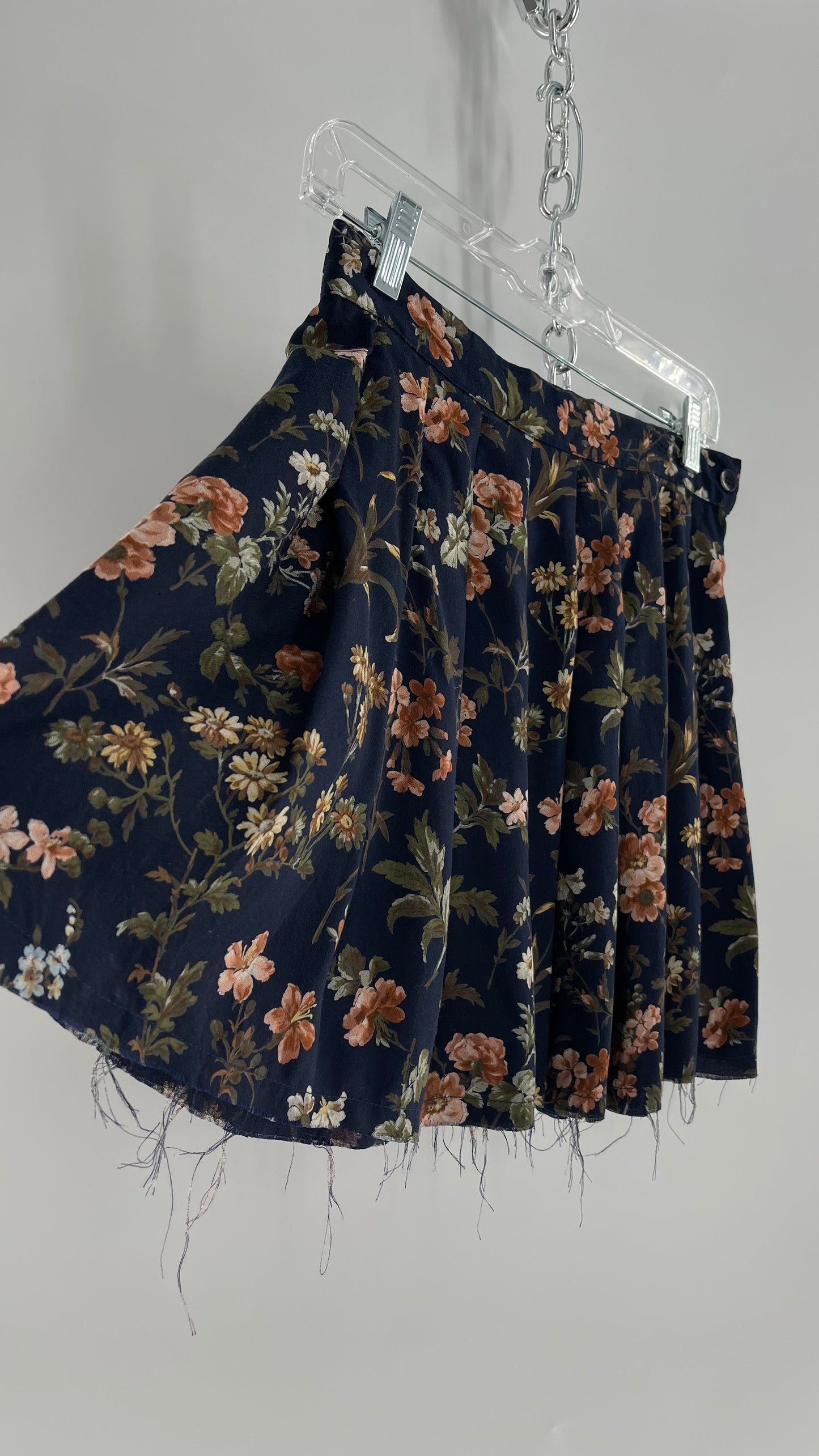 Urban Outfitters Upcycled Renewal Vintage Floral Distressed Pleated Mini Skirt (S)