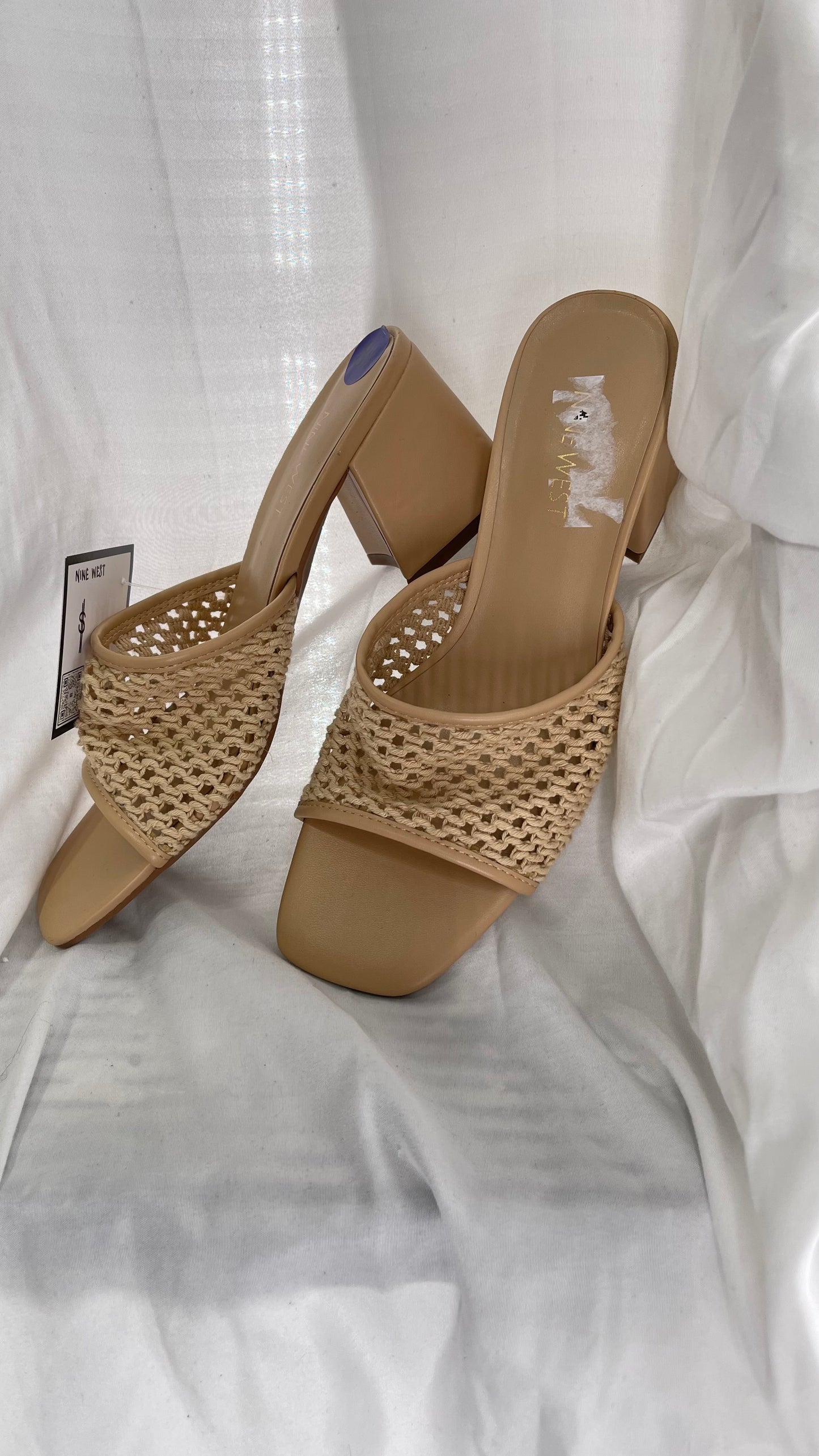 Vintage NINE WEST Neutral Tan Mesh Block Kitten Heel/Mule (8.5)