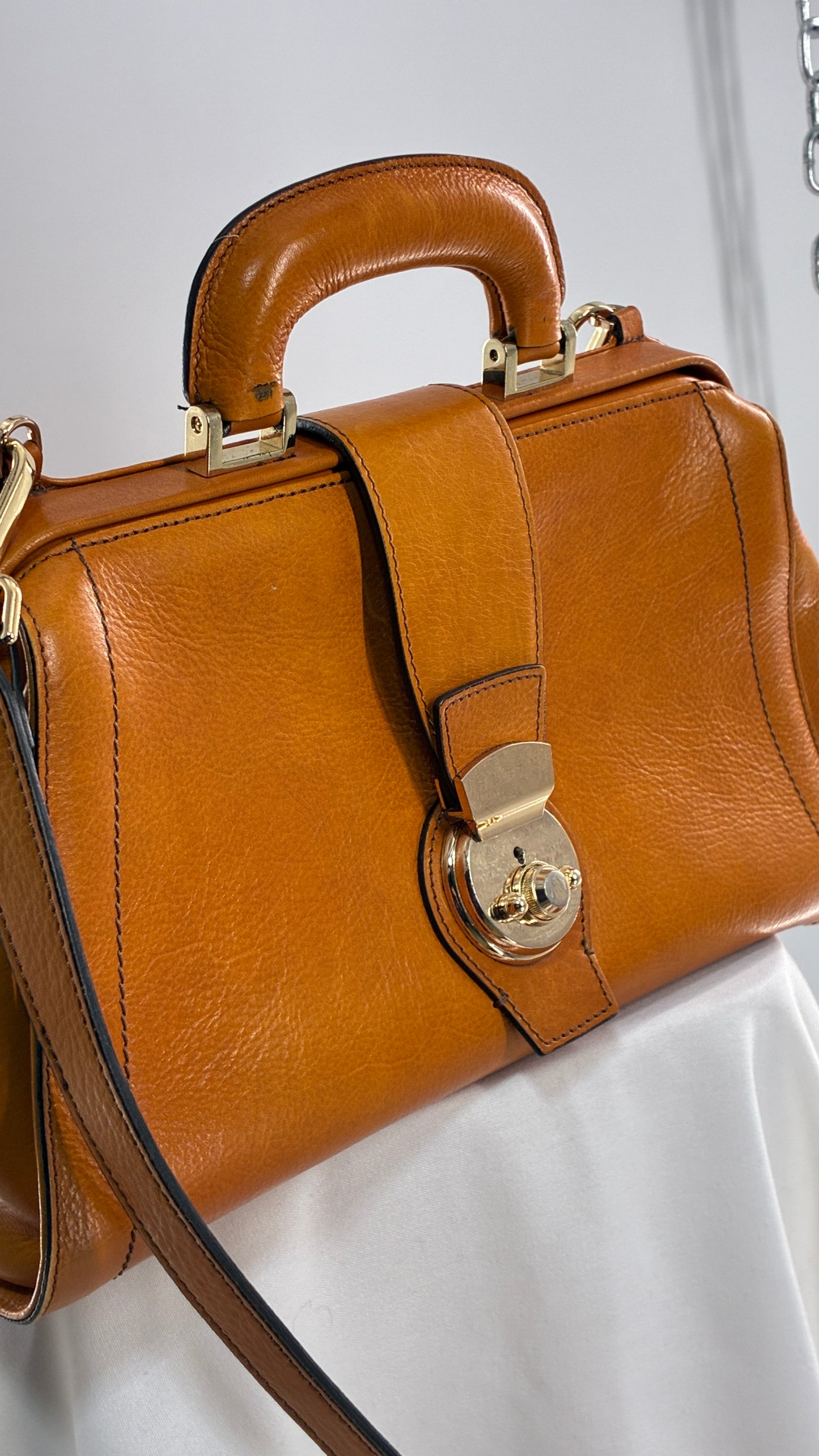 Vintage DIVINA FIRENZE Orange Genuine Leather Briefcase Style Purse