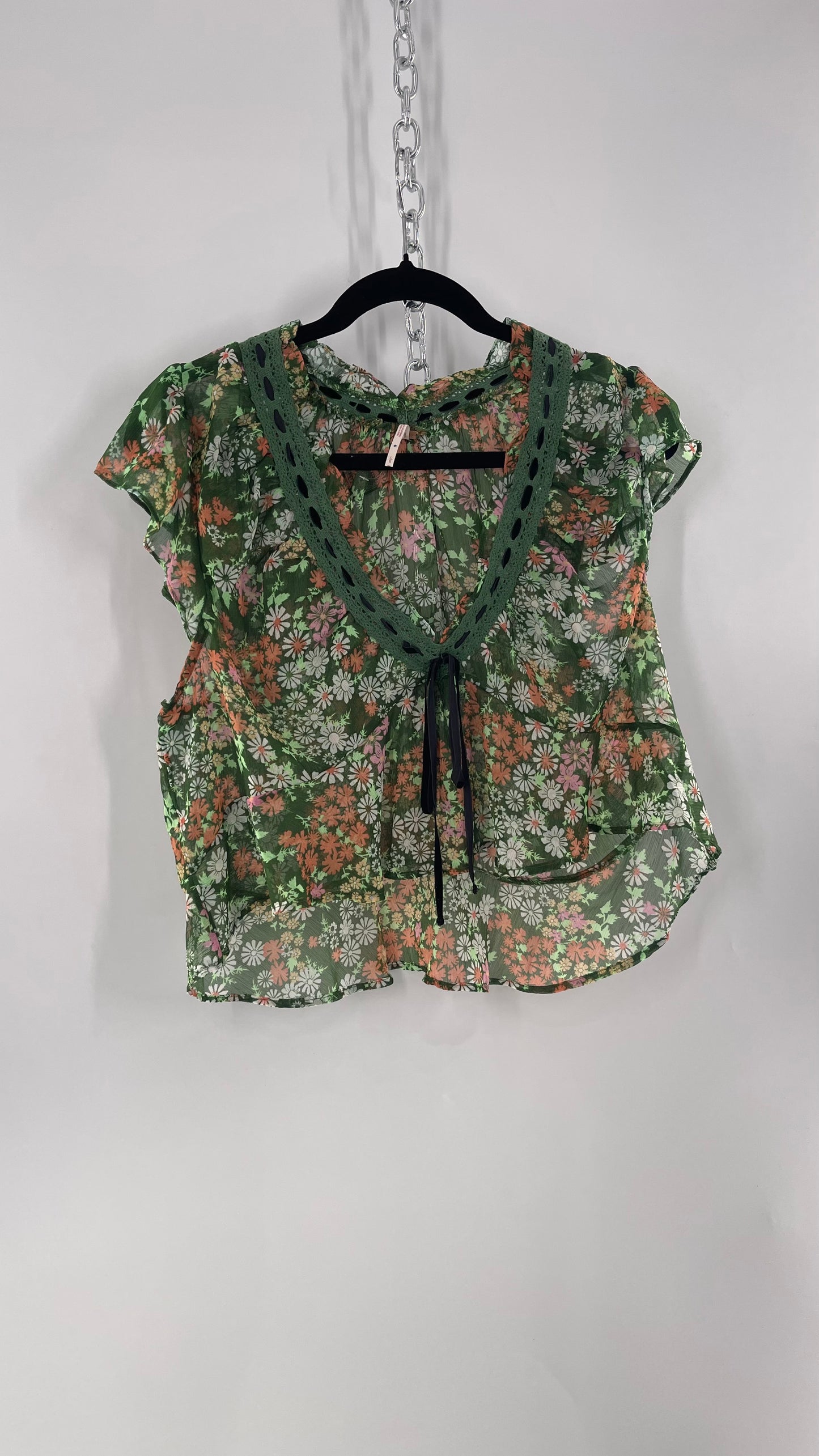 Free People Green Floral Blouse with Green Lace Neckline and Black Velvet Ribbon (Large)