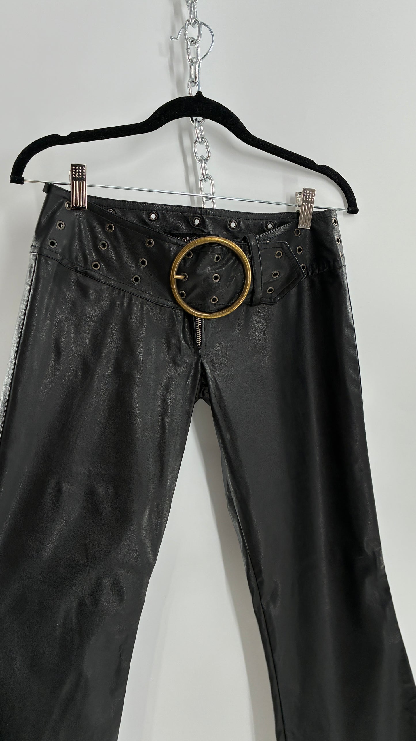 Vintage Toba&Co Tobacco Faux Leather Low Rise Zip Front Kick Flares with Wide Grommet Covered Bronze Circle Buckle Belt (S)