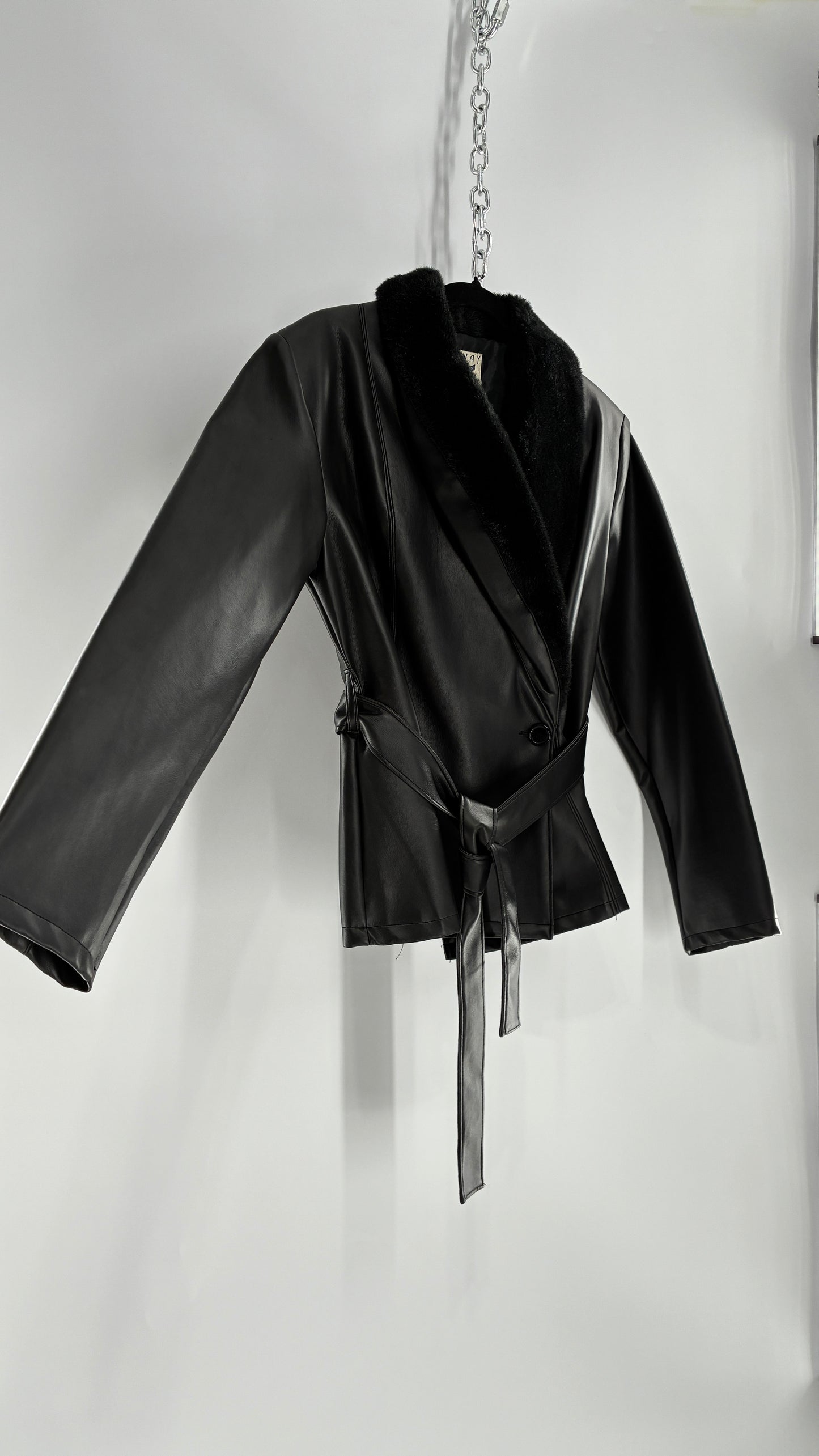 Vintage HIGHWAY Lifestyle Clothing (Medium)
