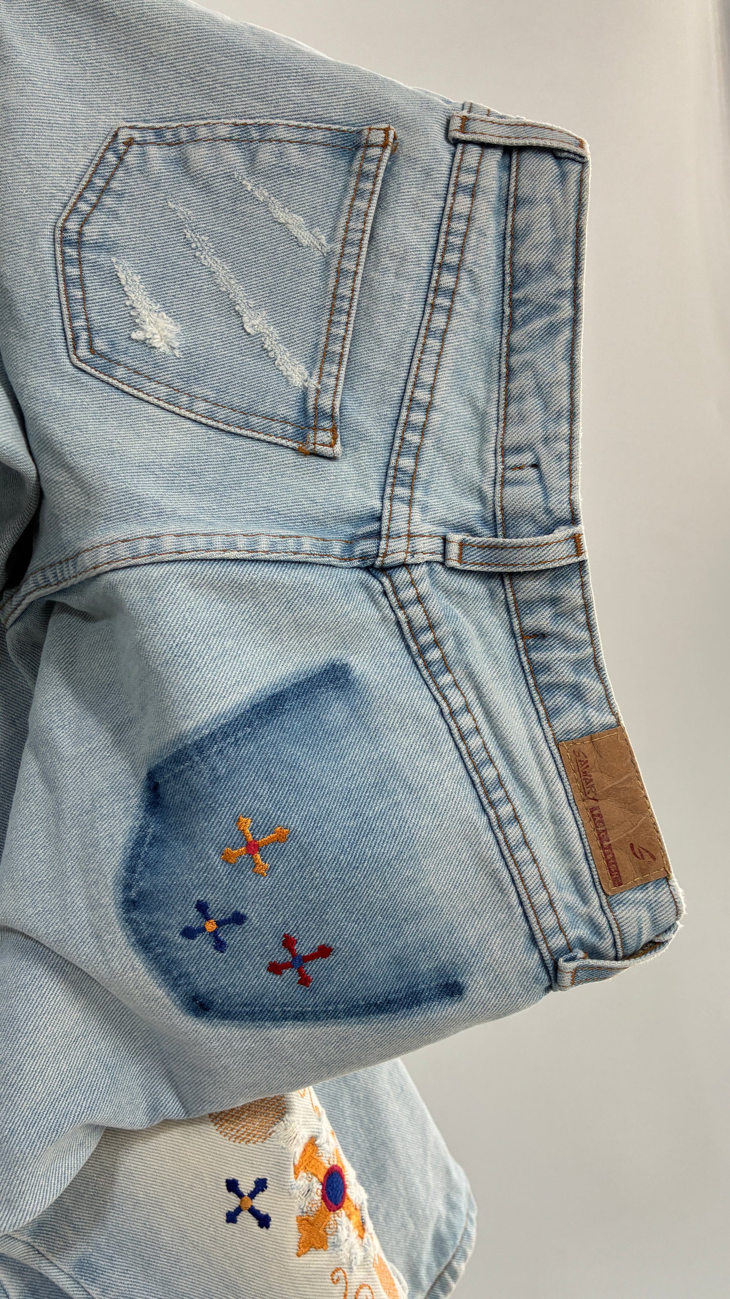 Vintage SAWARY Light Wash Brazilian Jeans with Fade and Embroidered Details (38)