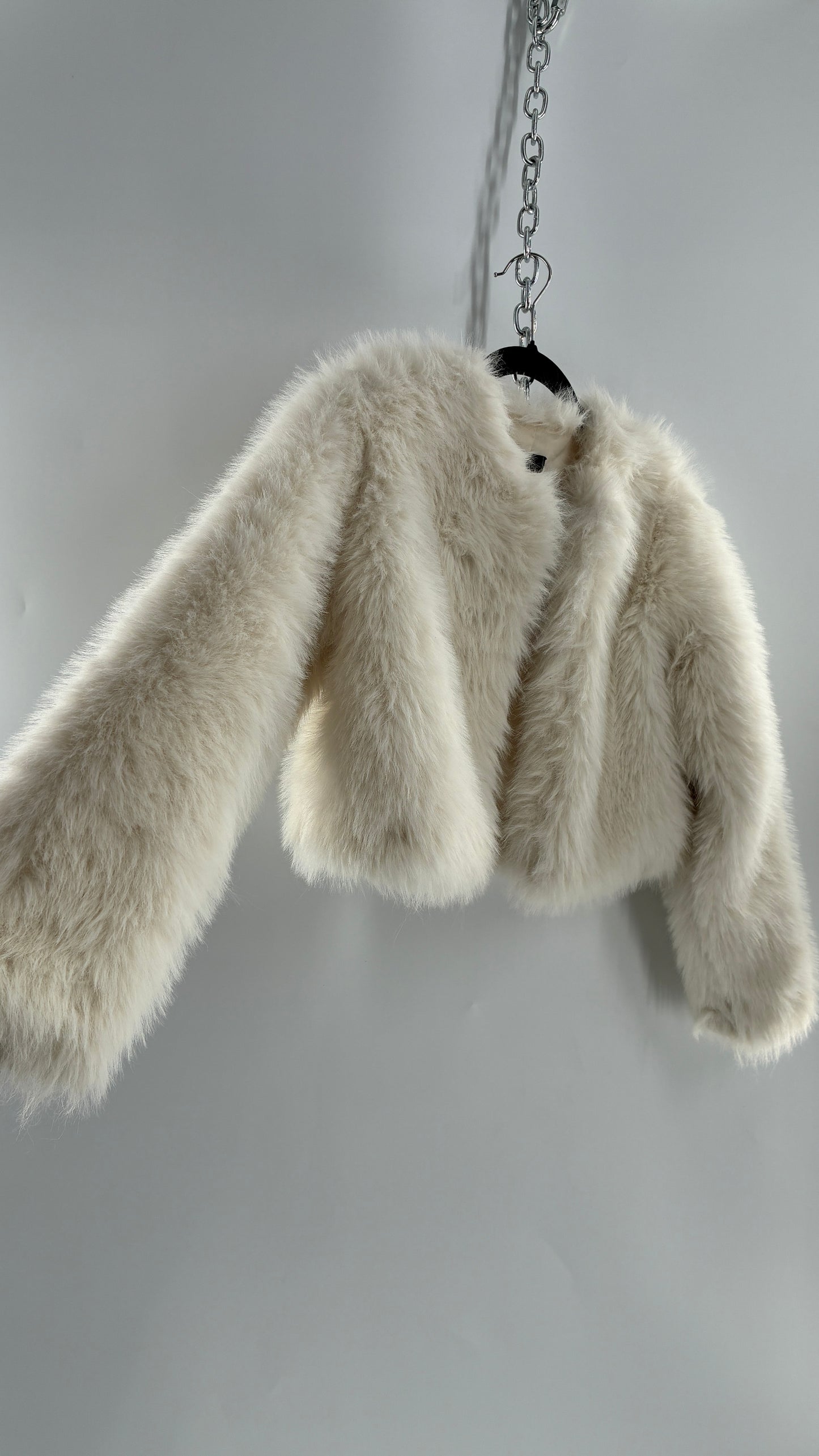 White Fluffy Cropped Jacket (Y14/XS/S)