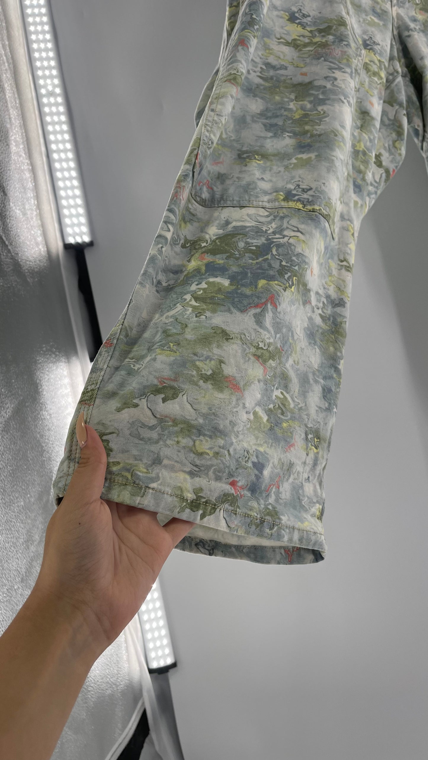 Pilcro Anthropologie Lilly Pad Pond Painted Water Color Cargos (26W)