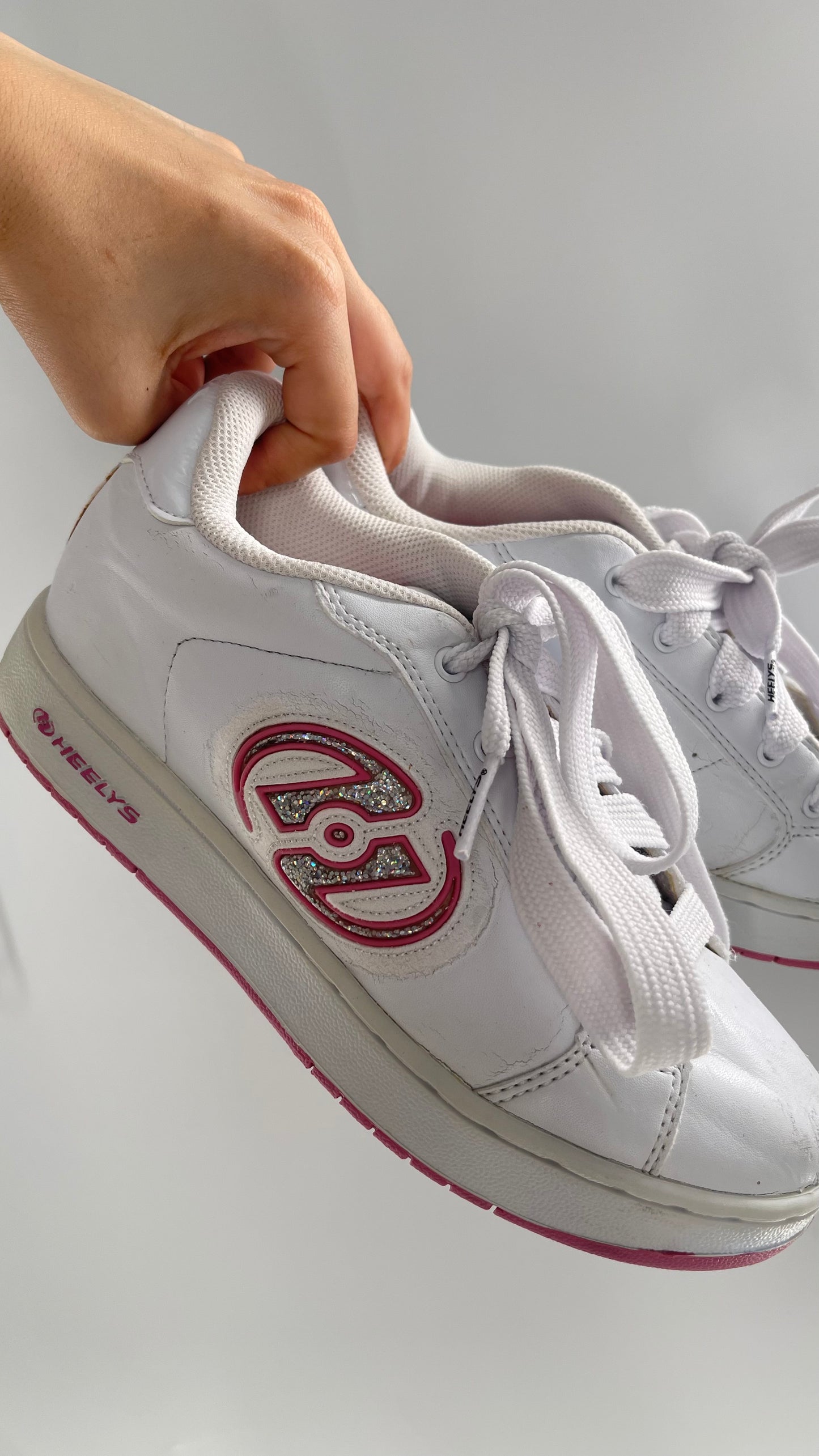 Vintage Scuffed Up White Pink Glitter Heelys (7)