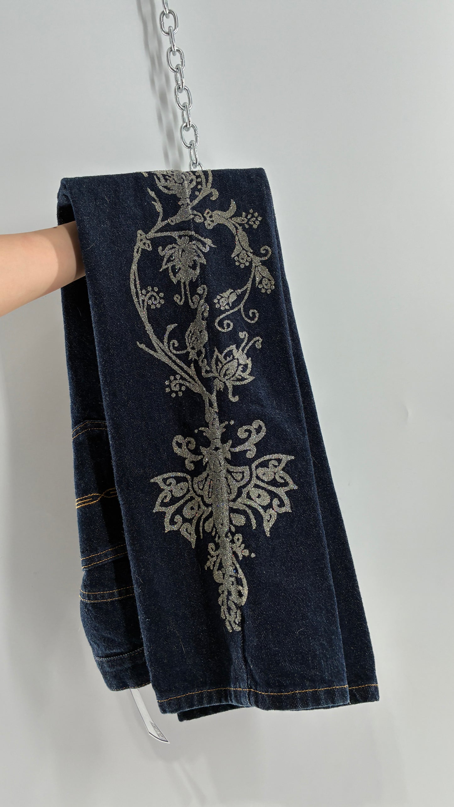 Vintage EXPRESS JEANS Dark Wash with Iridescent, Embellished, Textured Design Running Down Pant Leg (3/4)