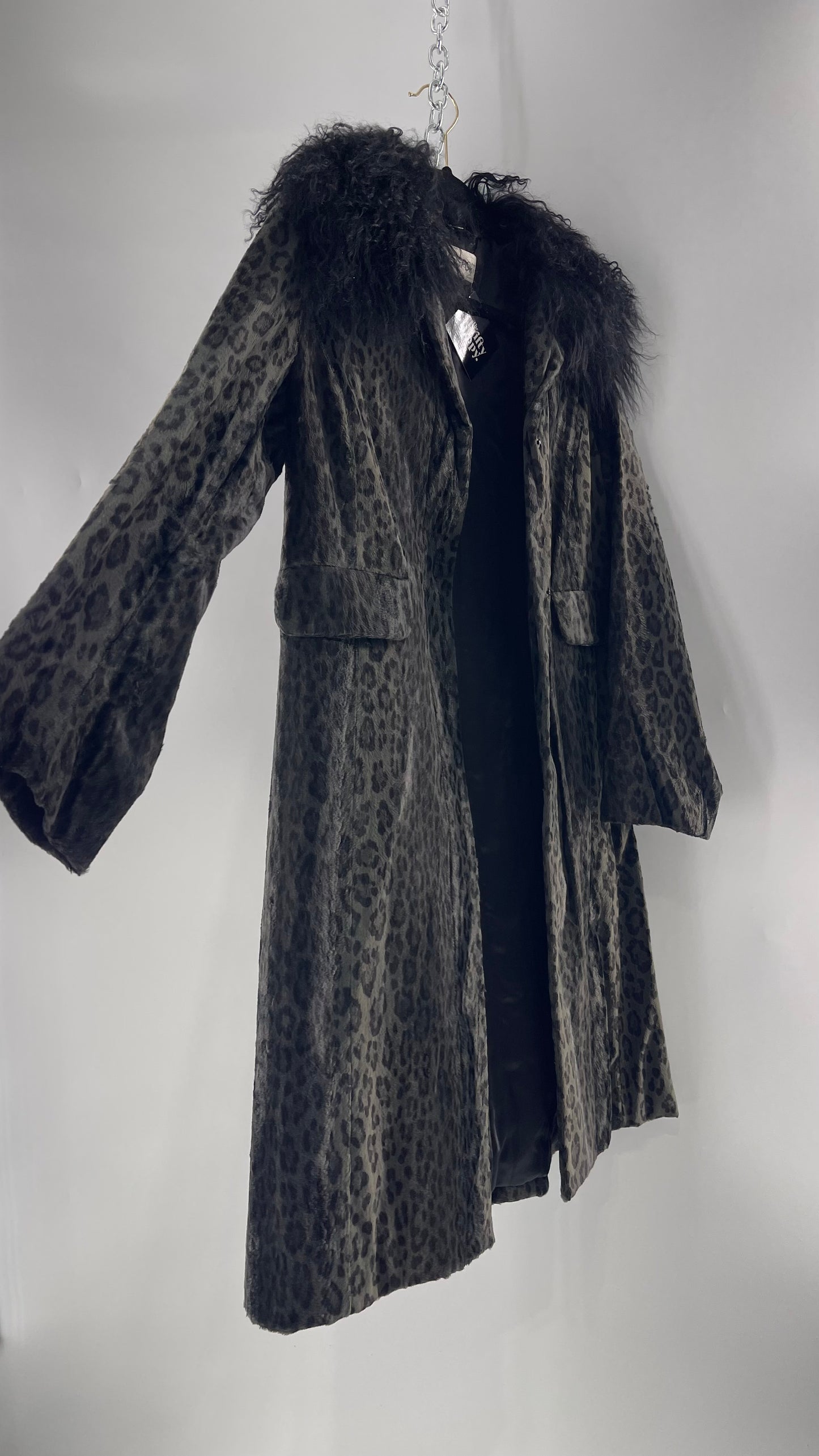 Vintage Romanian RAMOSTEPH Black/Gray Leopard Print Coat with Mongolian Fur Collar (Medium)