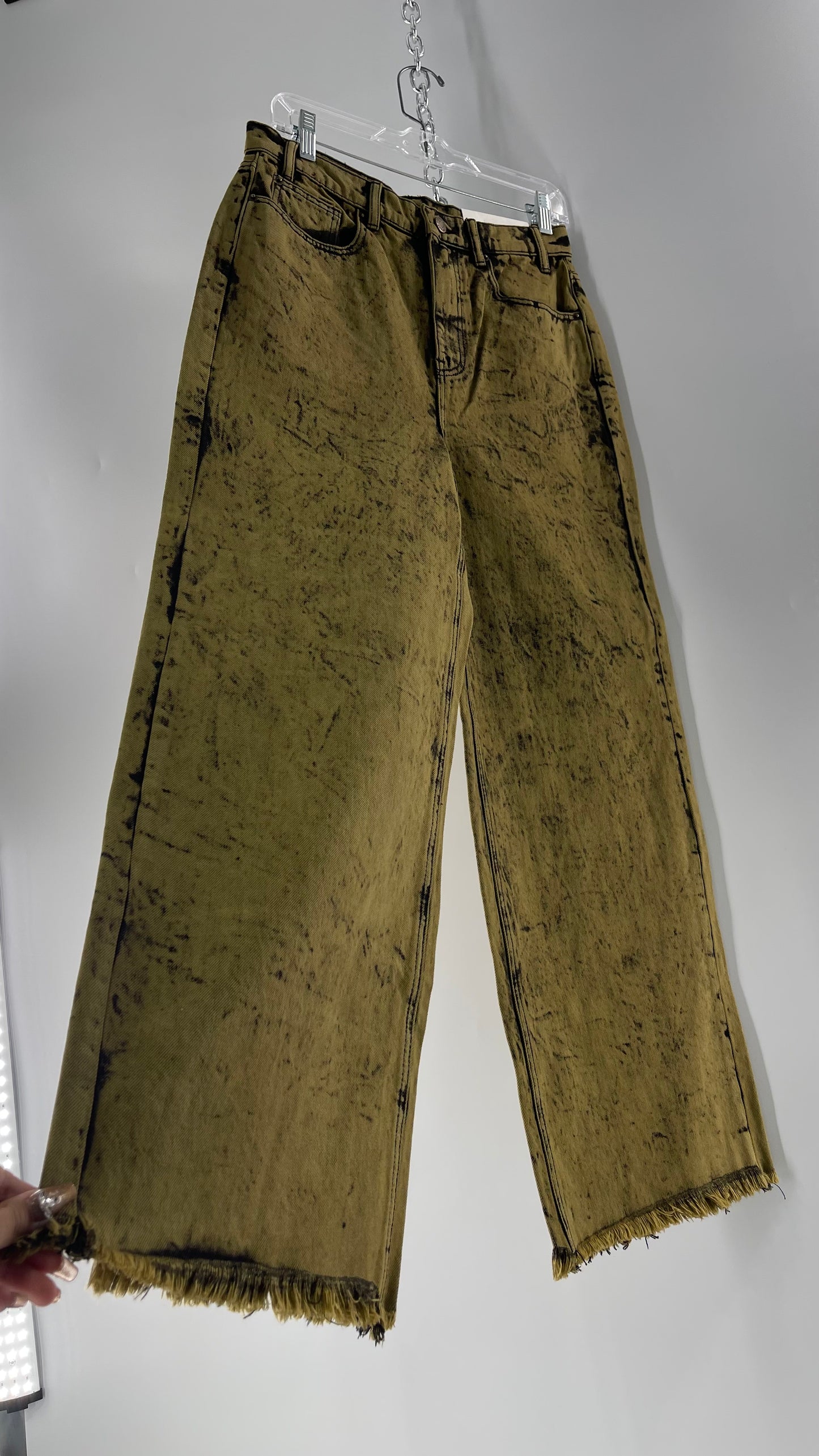 BDG Urban Outfitters Acid Wash Mossy Green High and Wide Jeans with Tags Attached (29)