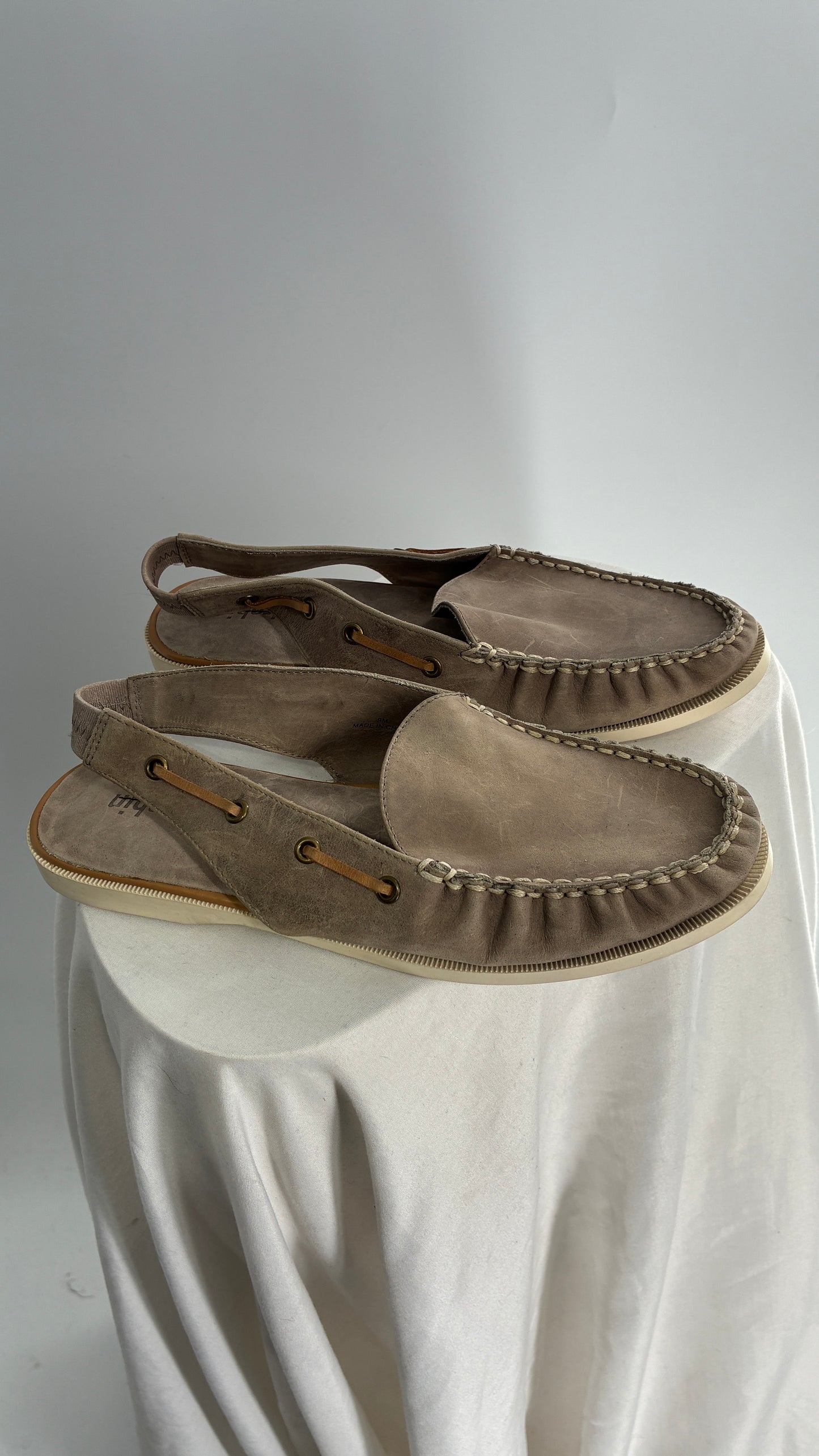 FARYL ROBIN Genuine Leather Taupe Slingback Boat Shoes (9)