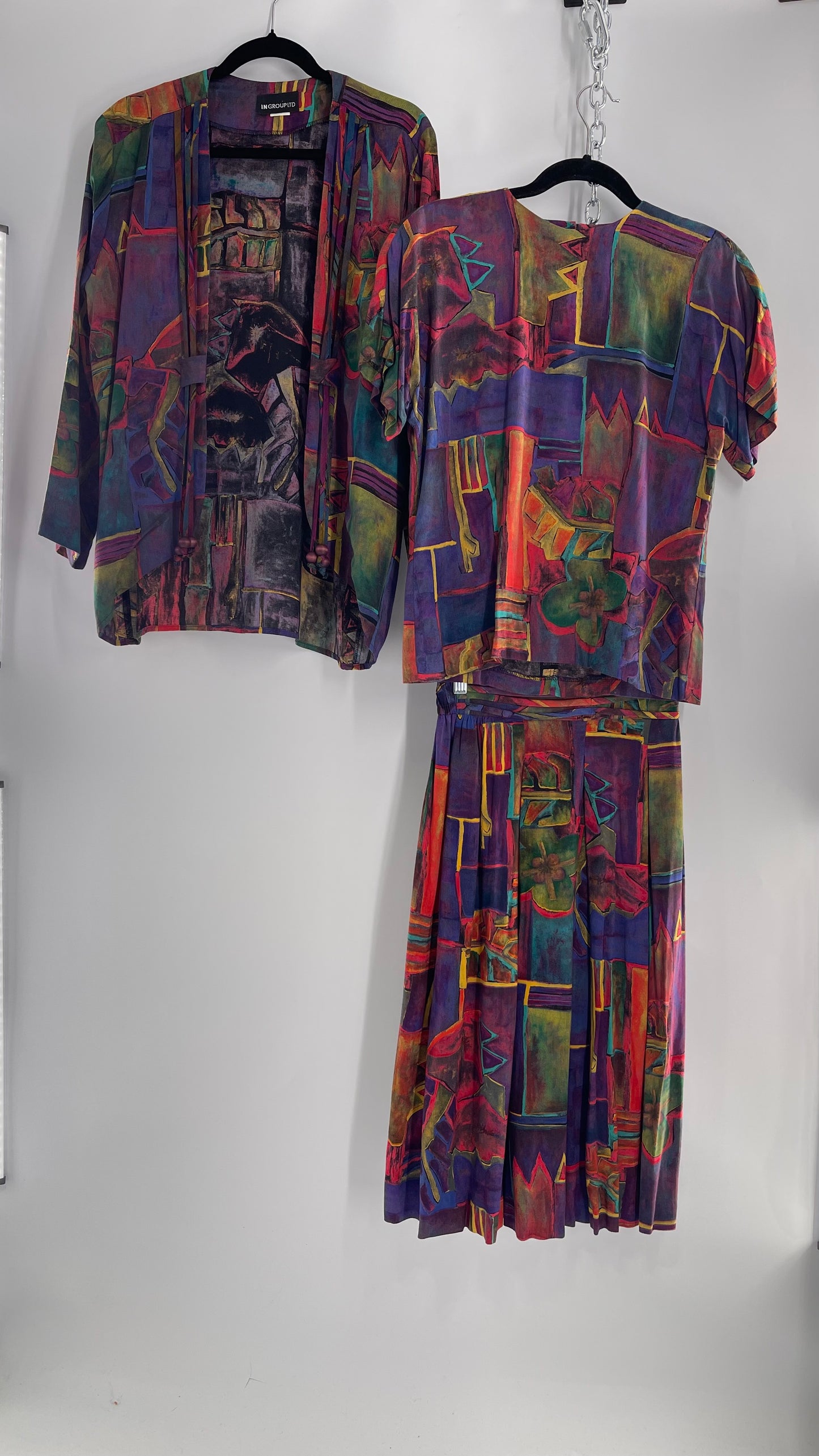 Vintage INGROUP LTD Abstract Art Girl 3pc Set -Skirt,T and Cape (2)