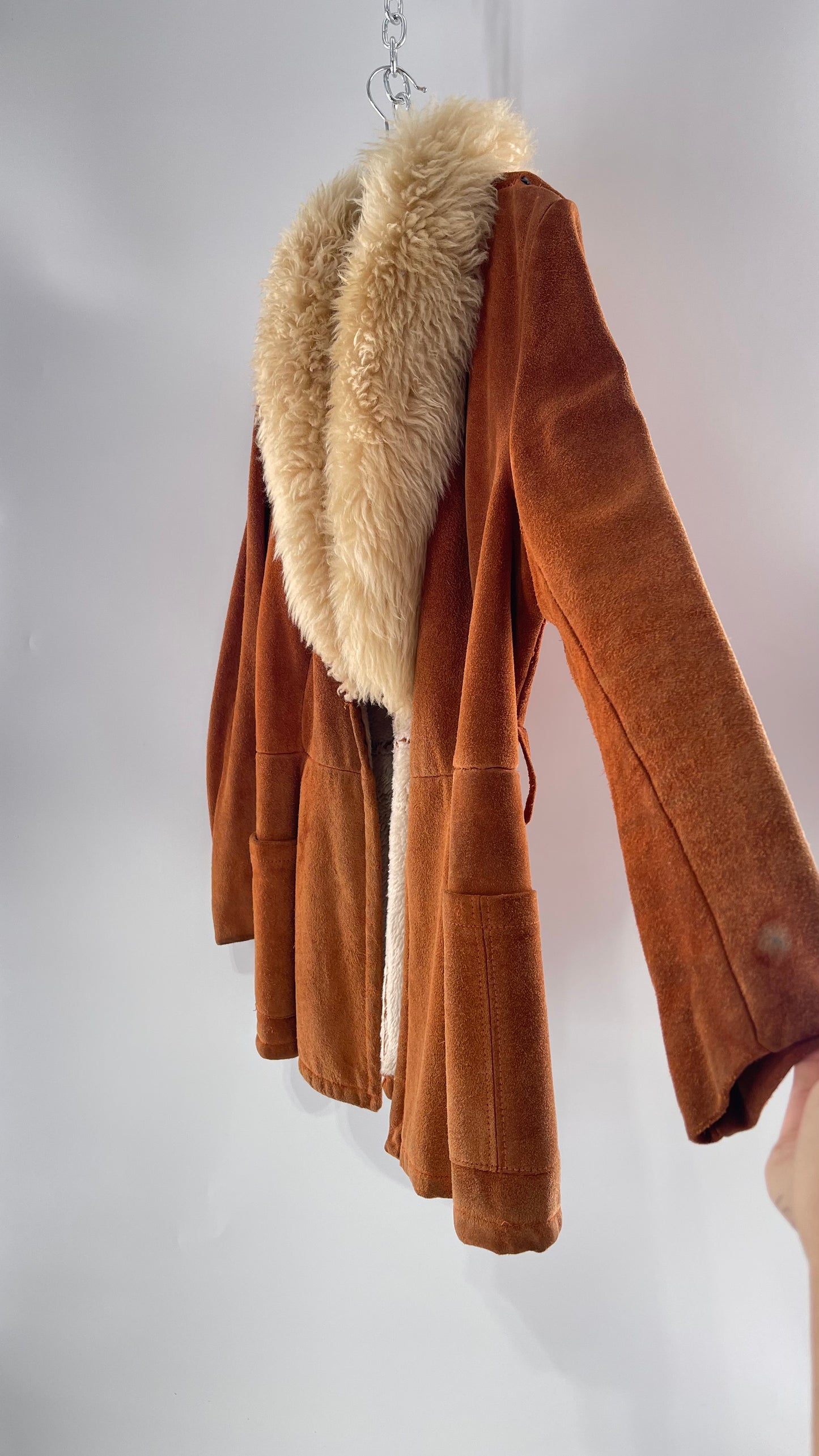 1970s Vintage Burnt Orange Suede Thick Heavy Sherpa Lined Jacket with Genuine Fur Collar (C)(Medium)