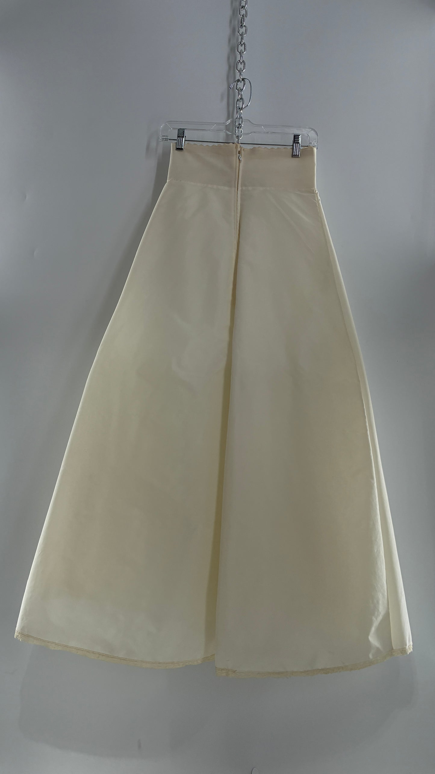 Vintage 1960s Off White Crinoline Style Skirt with Layers of Tulle (Small)