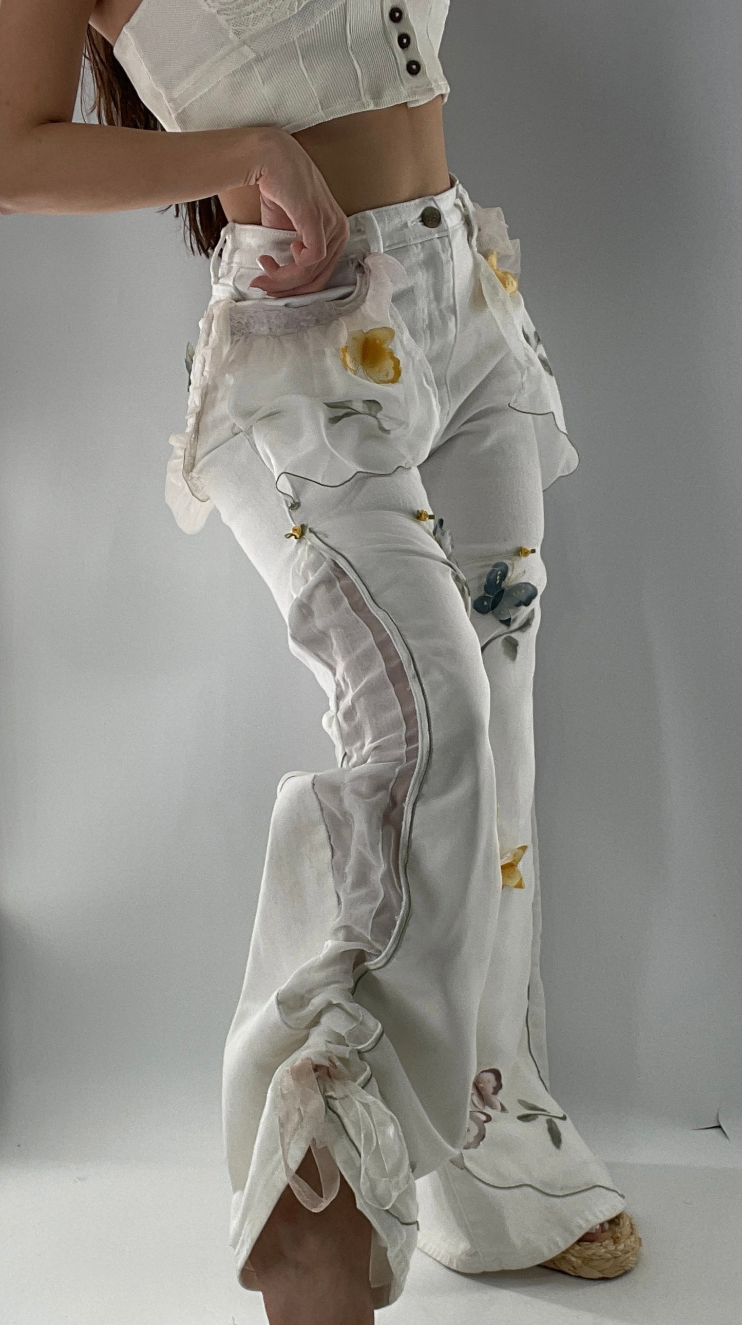 Remade Upcycled Lee White Jeans with Drawstring Adjustable Length, Lace Trim Pockets, Embroidery and Appliqué Details (27)