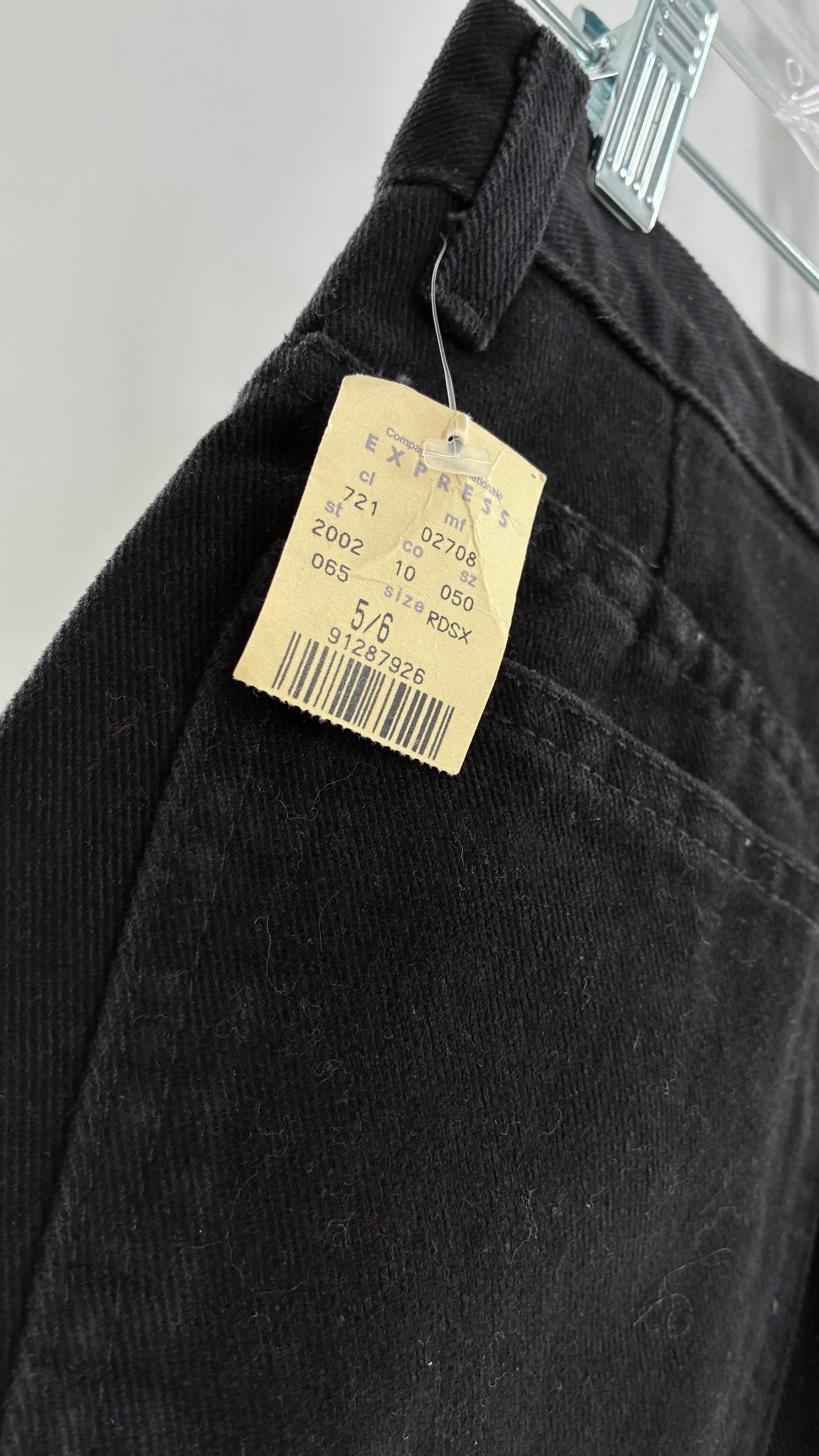 Deadstock Vintage 1980s EXPRESS Black High Waisted Mom Jean (5/6)