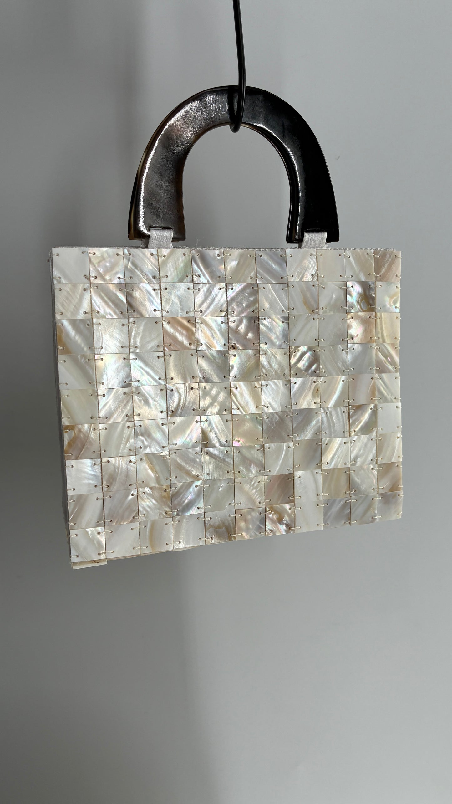 Vintage Seashell Off White Tile Mini Hand Bag