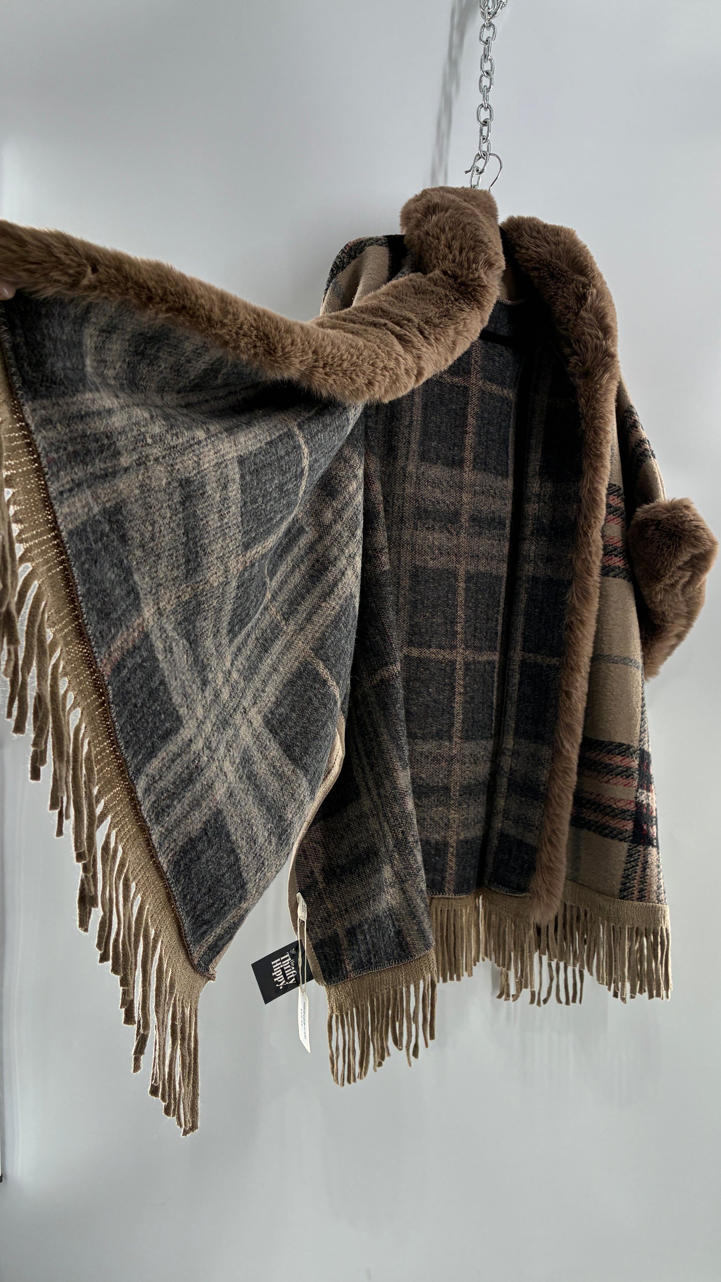 FADIVO NEW YORK Plaid Taupe Cape with Fur Trim and Tags Attached (OS)