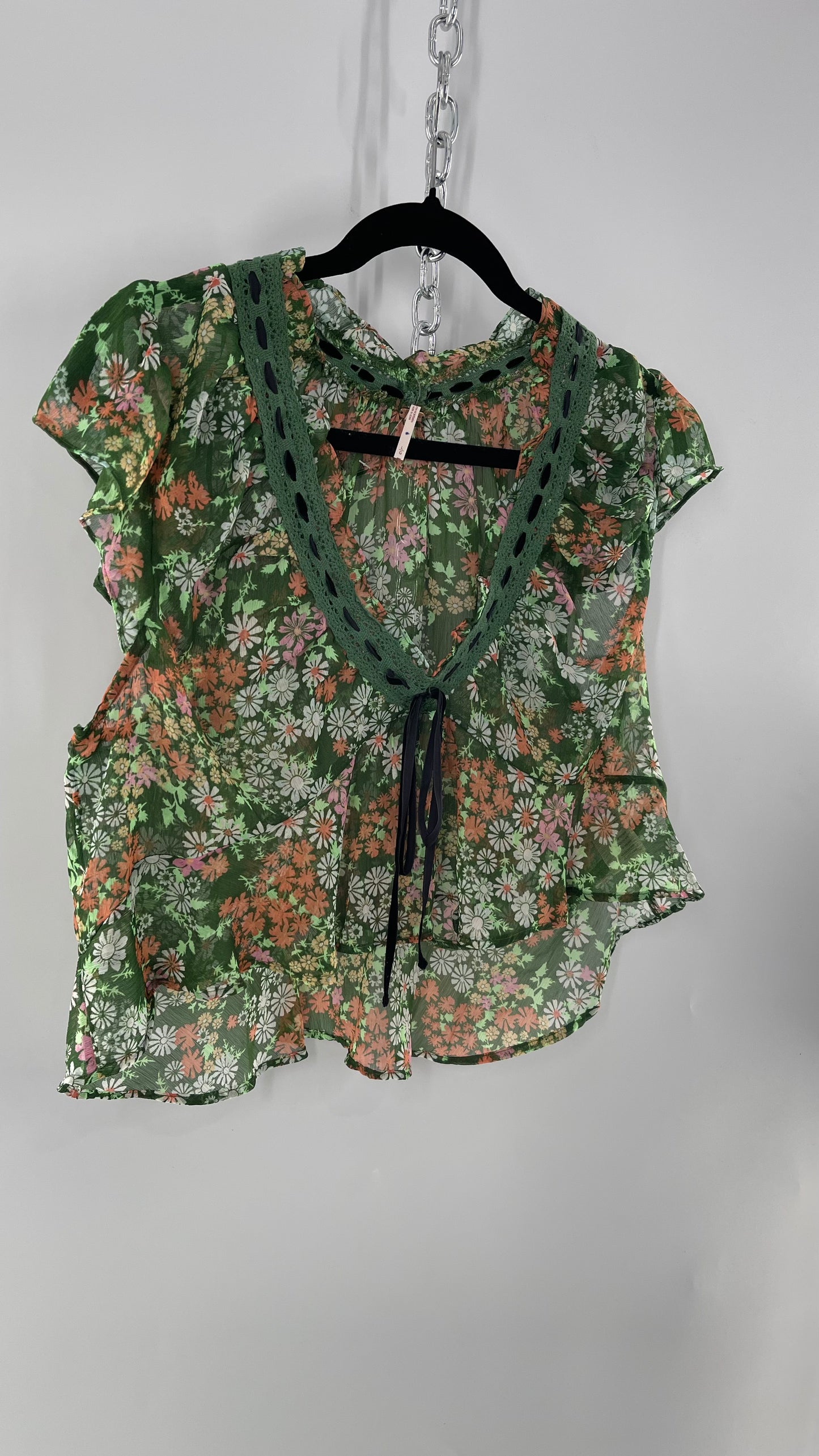 Free People Green Floral Blouse with Green Lace Neckline and Black Velvet Ribbon (Large)