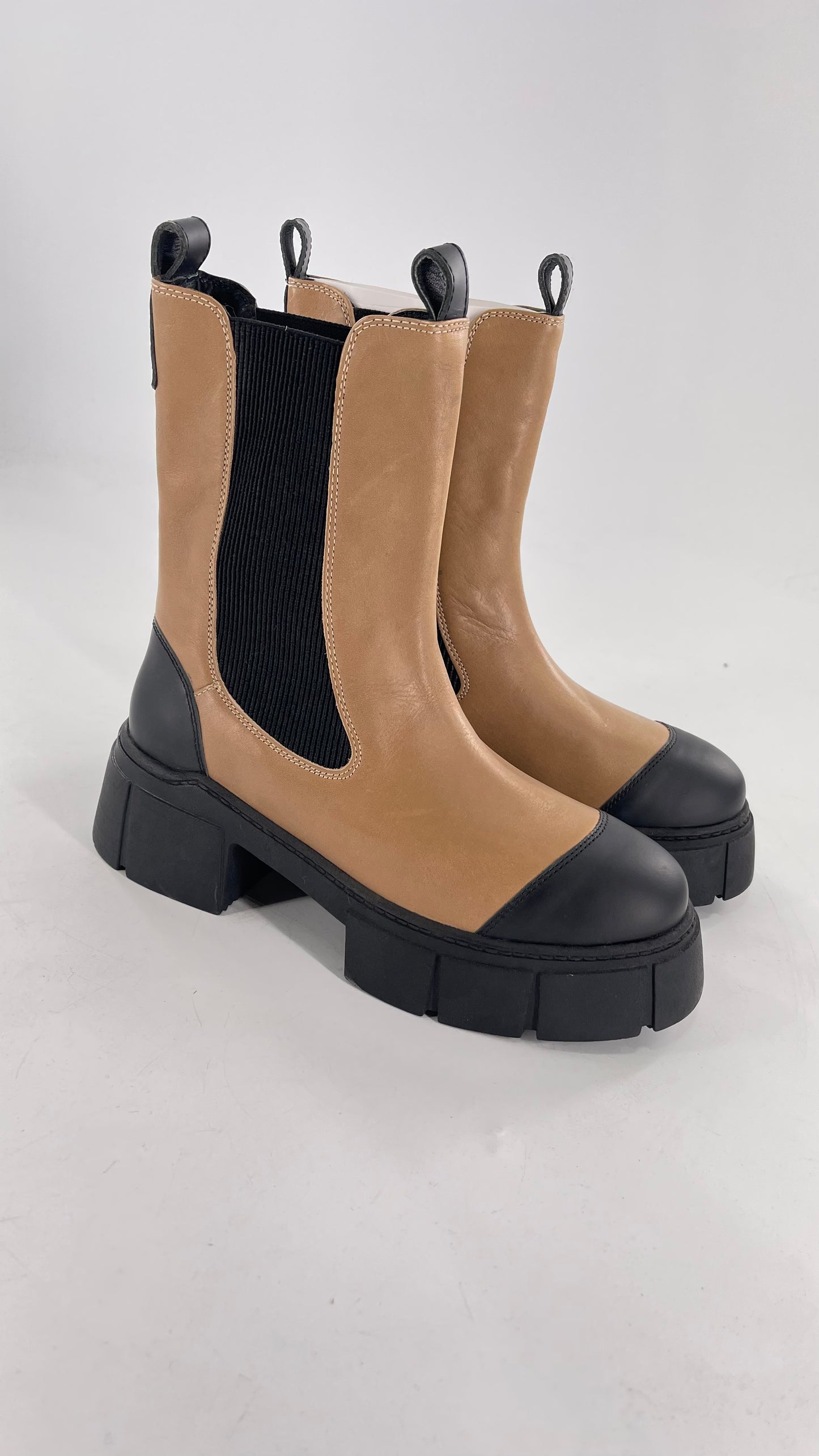 Free People James Chelsea Boot Tan with Chunky Heel and Raised Platform Sole (37.5)
