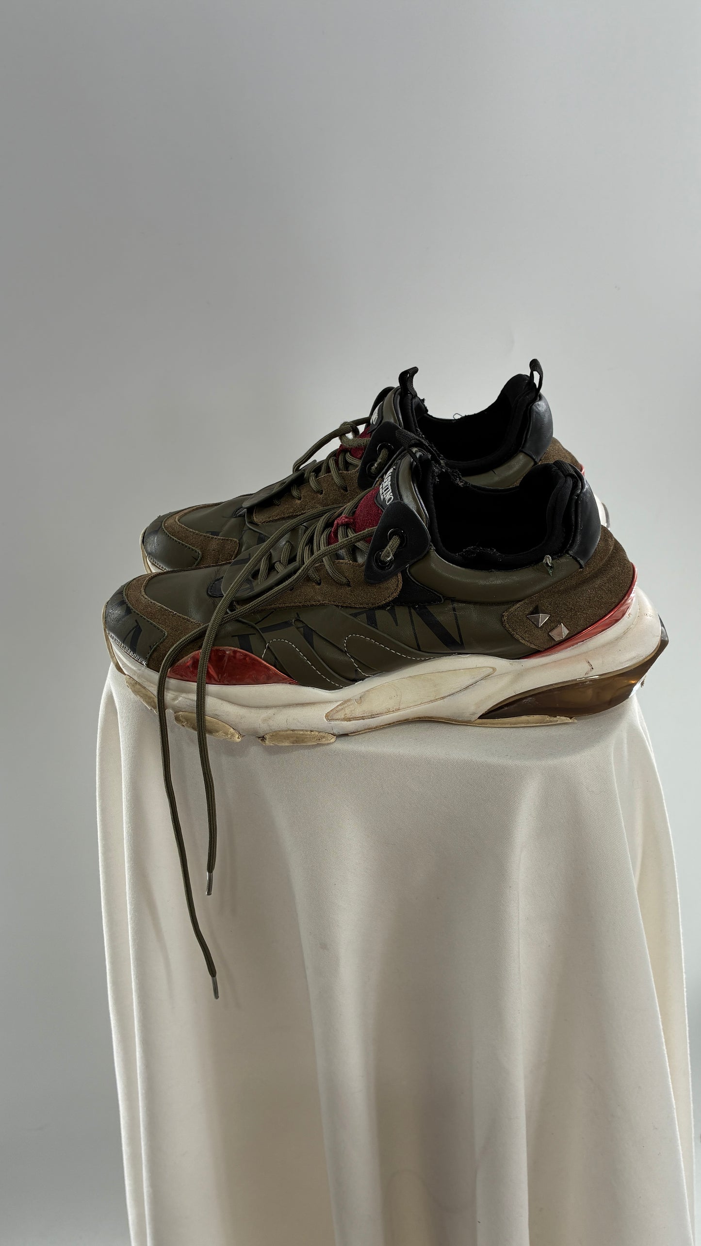 VALENTINO Garavani Distressed Bounce Sneakers (42)