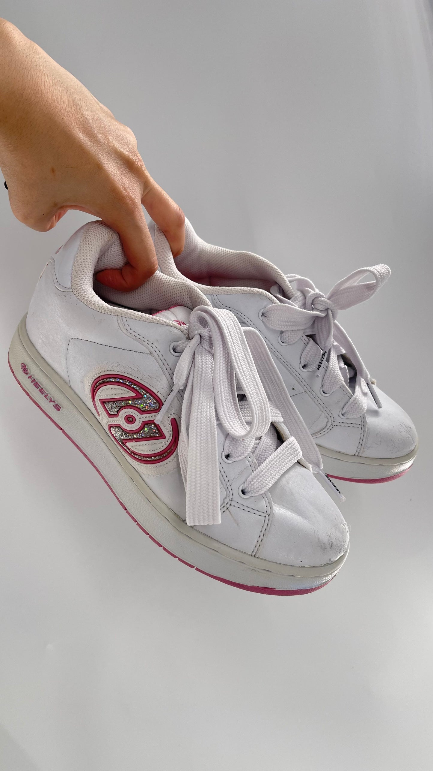Vintage Scuffed Up White Pink Glitter Heelys (7)