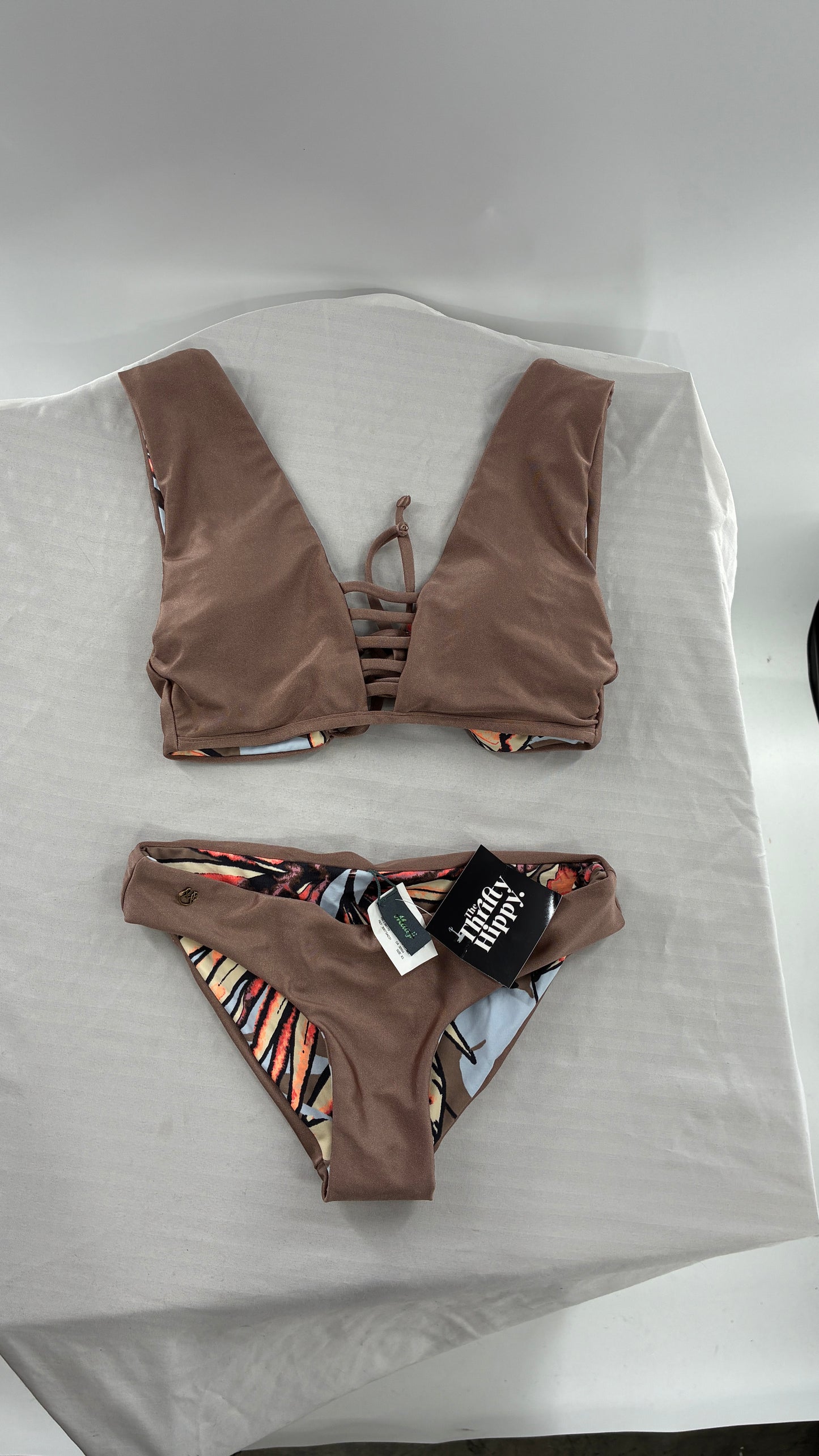 NWOT MAAJI Tan and Tropical Patterned Reversible Swim Set (L Top, XS Bottoms)