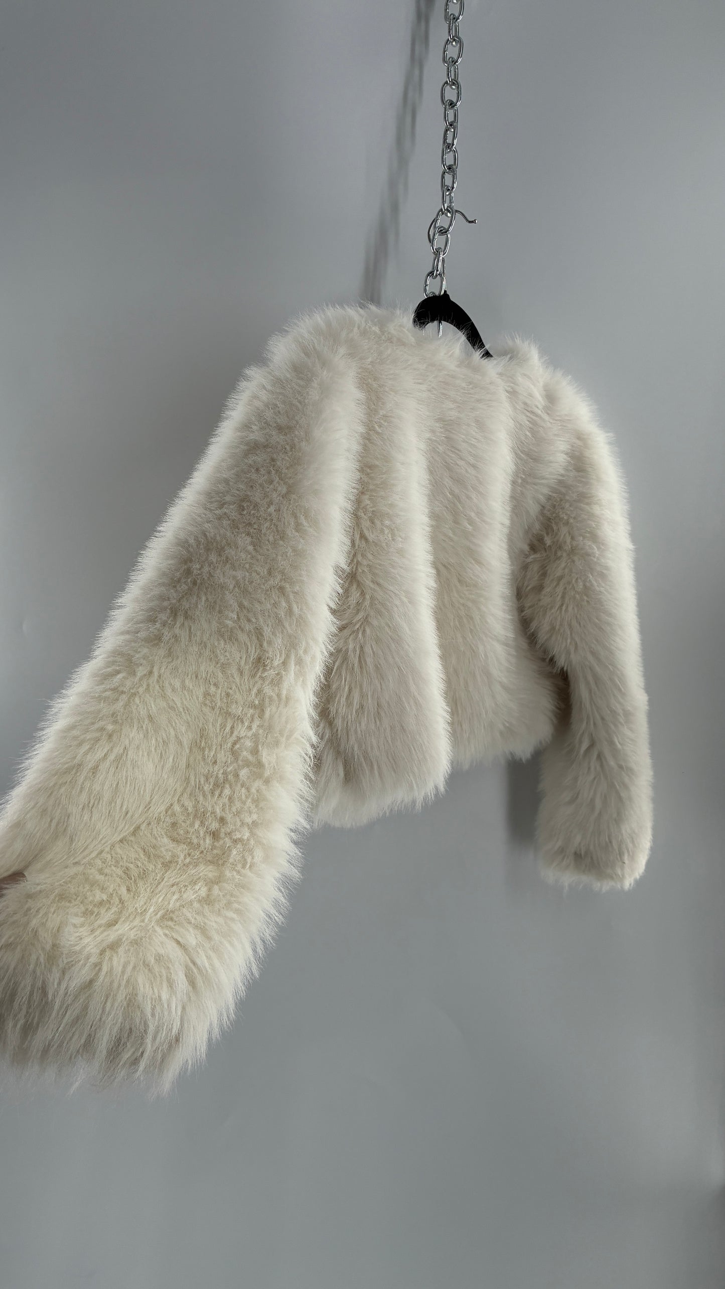 White Fluffy Cropped Jacket (Y14/XS/S)