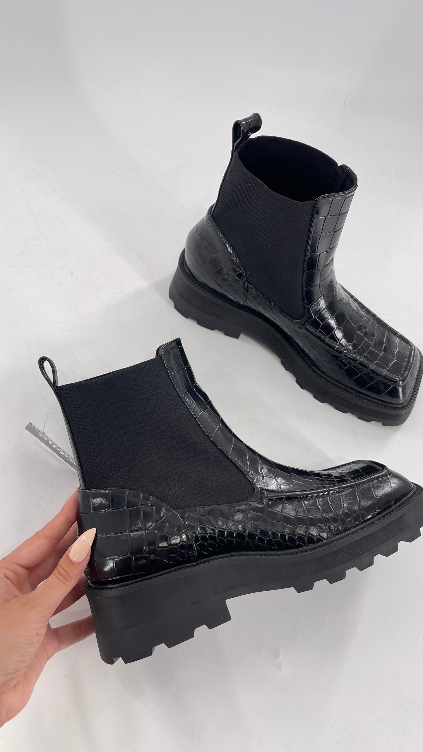INTENTIONALLY Black Patent Crocodile Embossed Extreme Square Toe Boots (10)