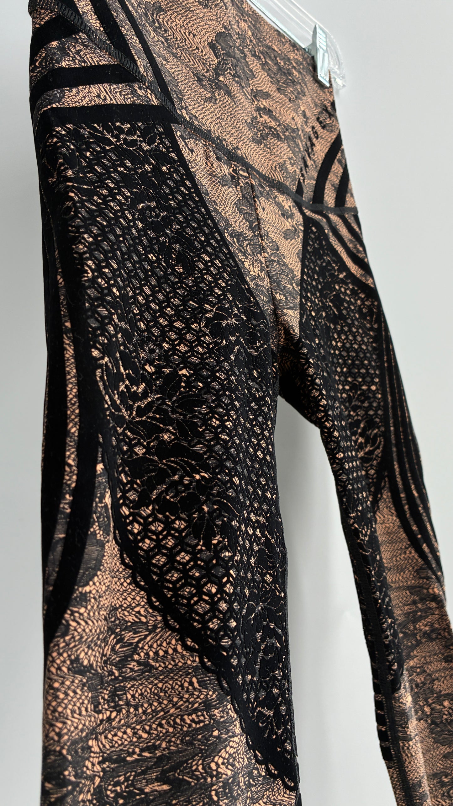 SAVAGE X FENTY Lace Patterned Legging with Sculpting Velvet Design (8-10)