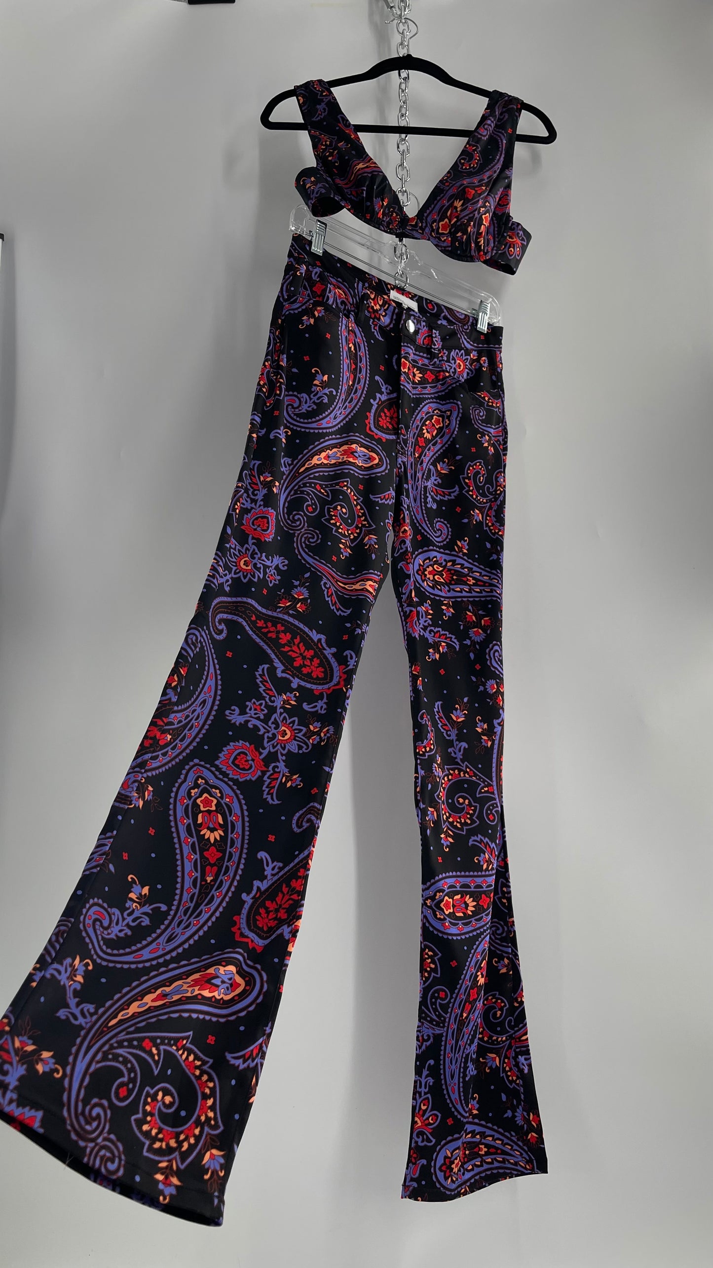 Danielle Bernstein Satin Paisley Underwire Festival Top and Kickflare 2pc Set (Small)