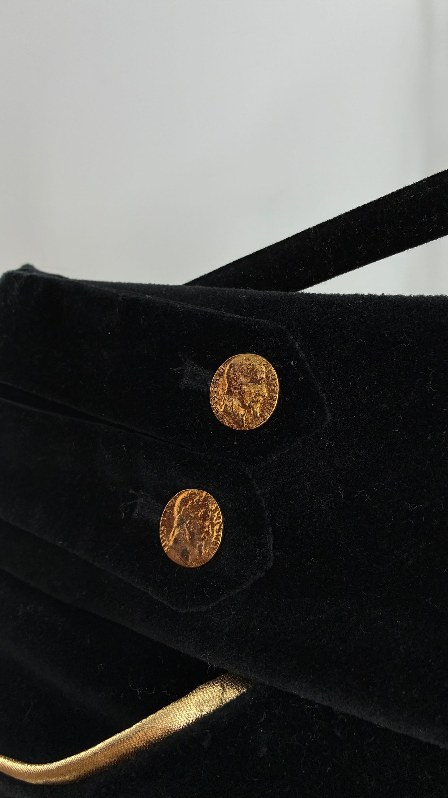 Vintage Alice + Olivia Thick Black Velour Low Rise Kickflare Pants with Thick Waistband with Gold Coin Detailing (6)
