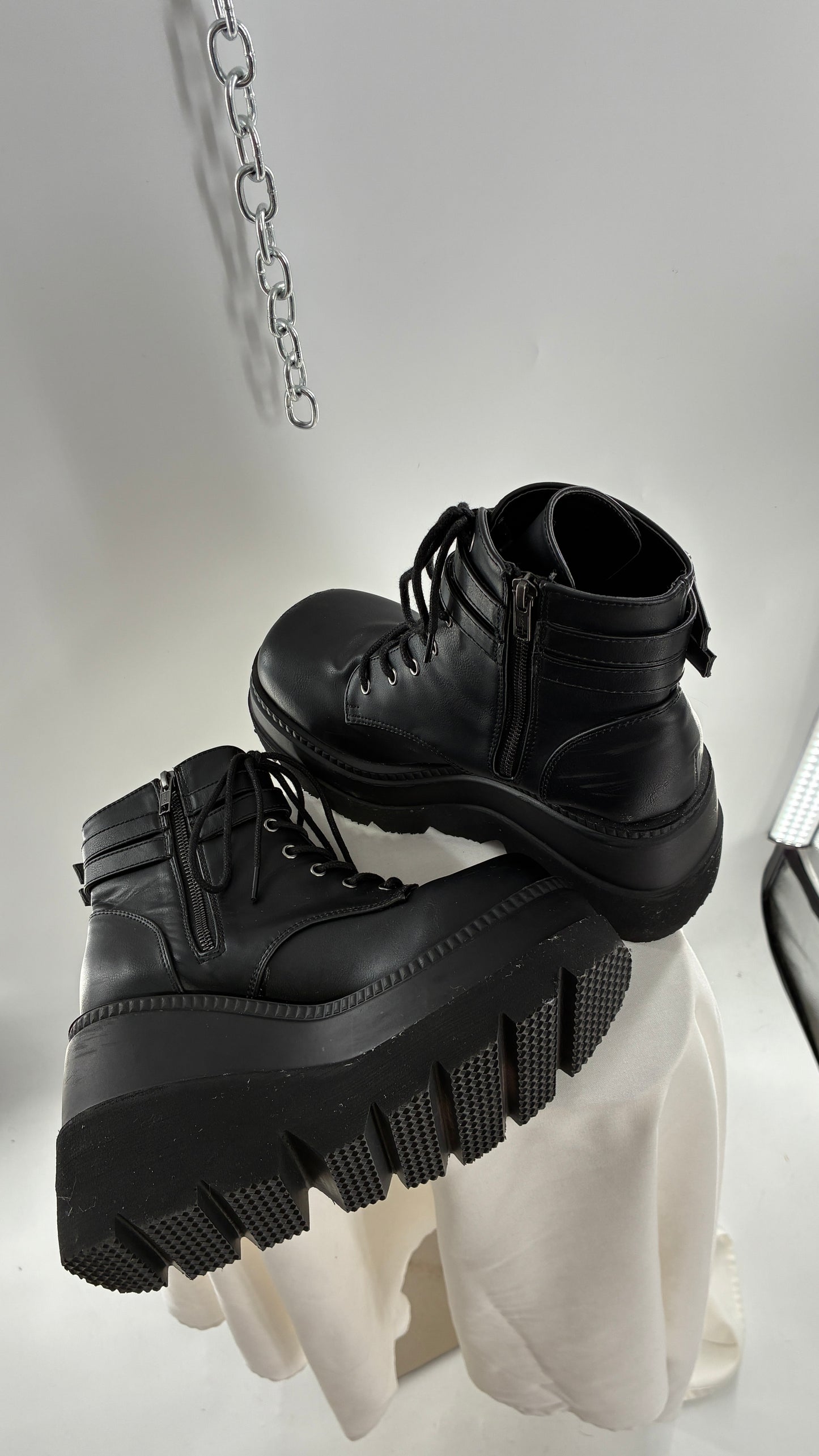 DEMONIA Shaker-52 Black Platform Wedge Combat Boots (9)