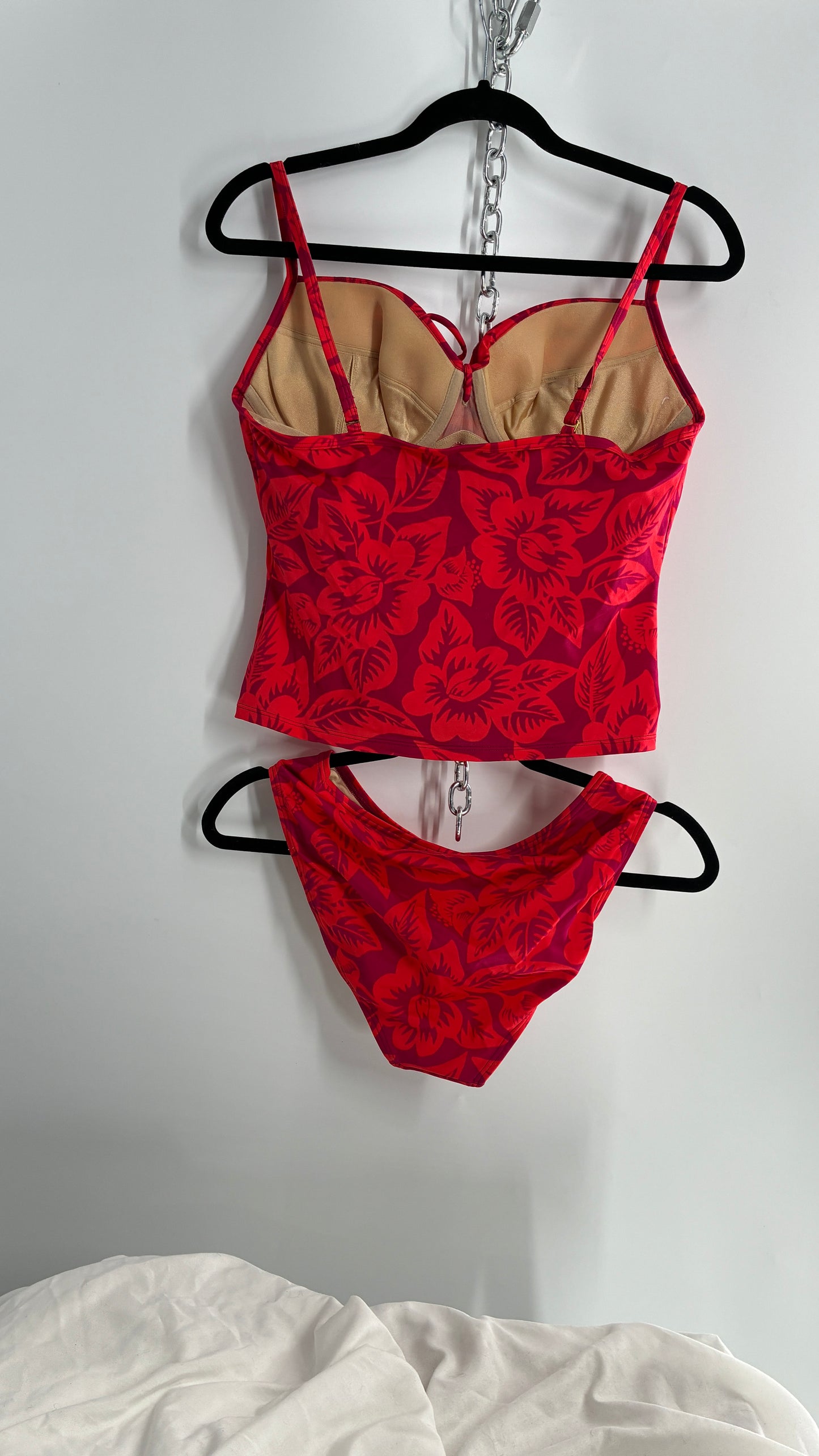 Vintage Victoria’s Secret Tropical Patterned Tankini Set with Underwire (38C, M)