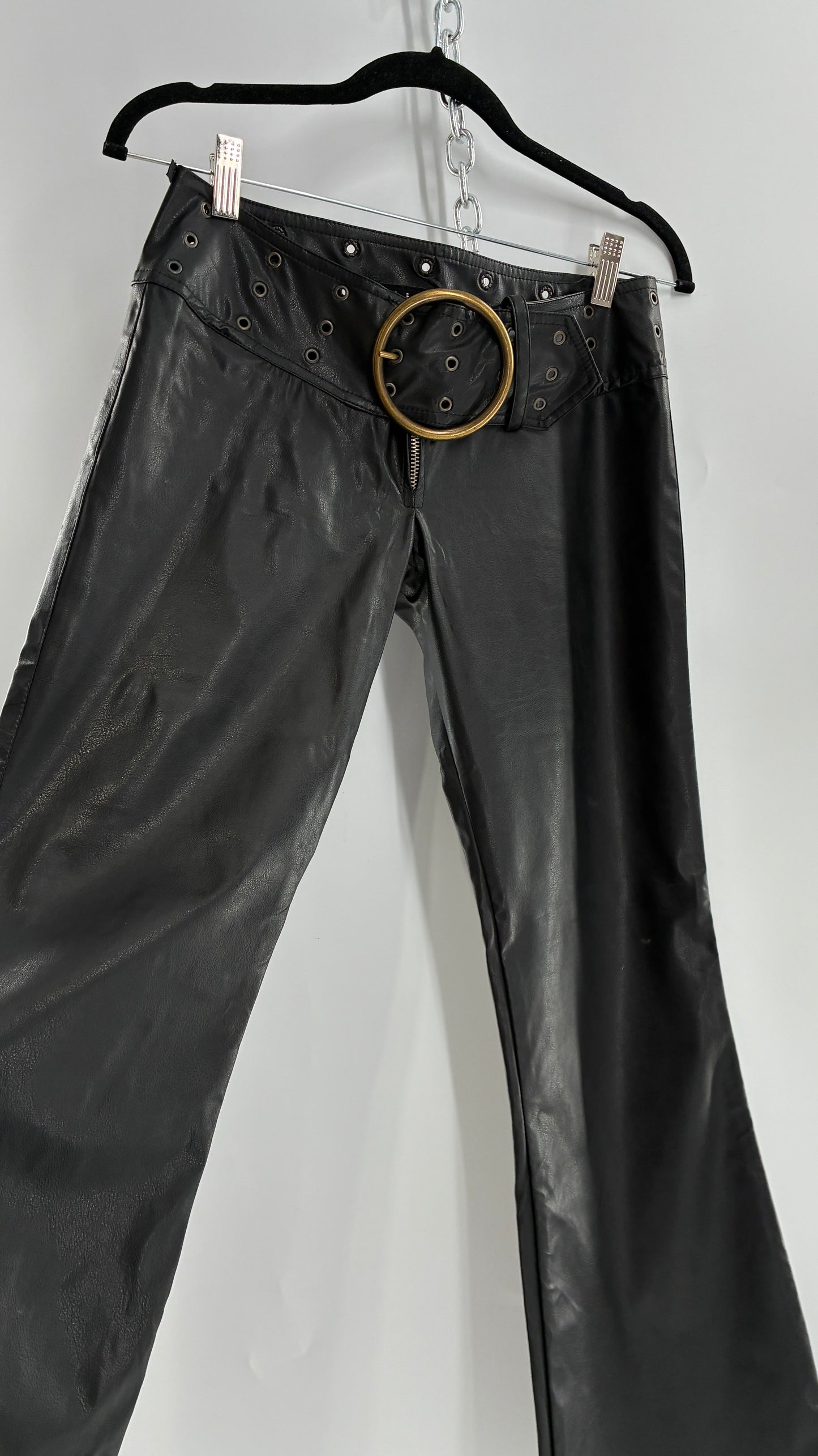 Vintage Toba&Co Tobacco Faux Leather Low Rise Zip Front Kick Flares with Wide Grommet Covered Bronze Circle Buckle Belt (S)