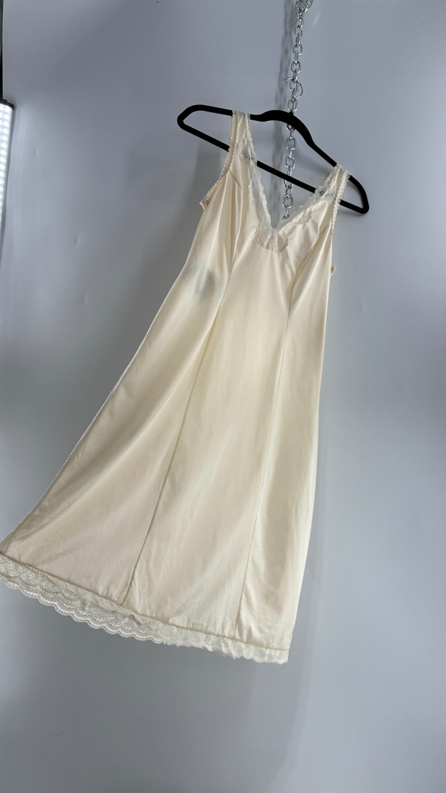 Vintage 1960s JENELLE of CALIFORNIA Slip Lace Trimmed Dress (Small)