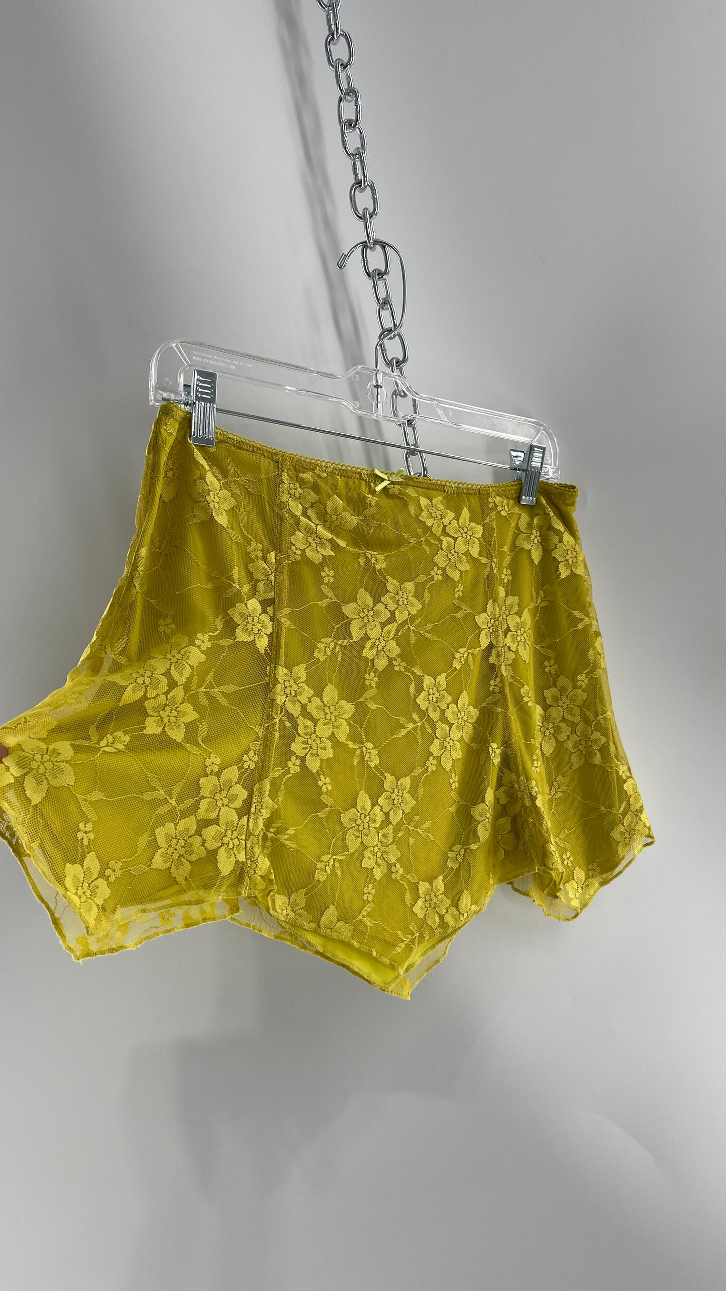 Urban Outfitters Green Lace Hankerchief Hem Mini Skirt (Medium)