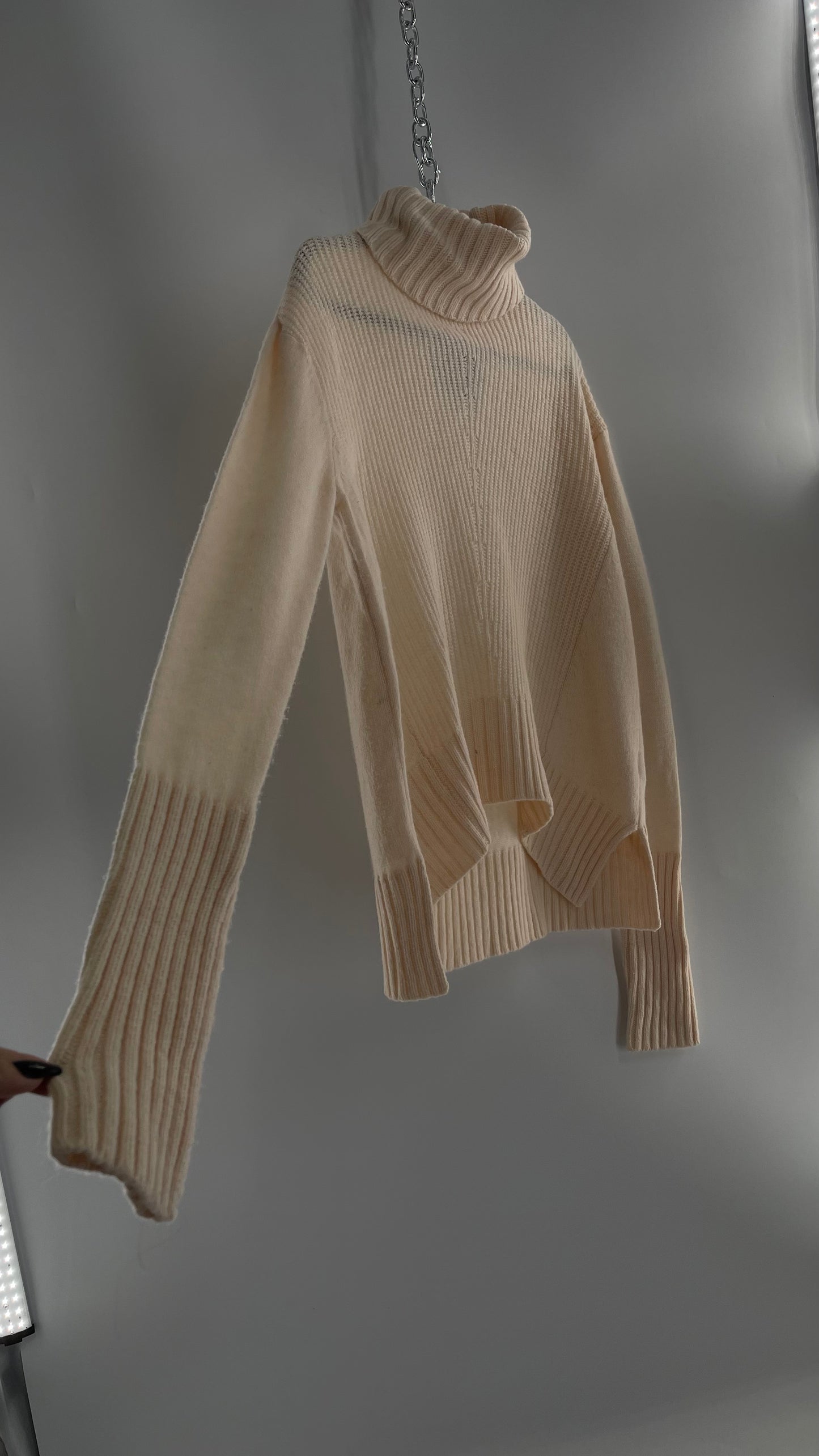 MOTH Anthropologie 80% Wool Ivory Off White Knit Turtle Neck Sweater (Small)