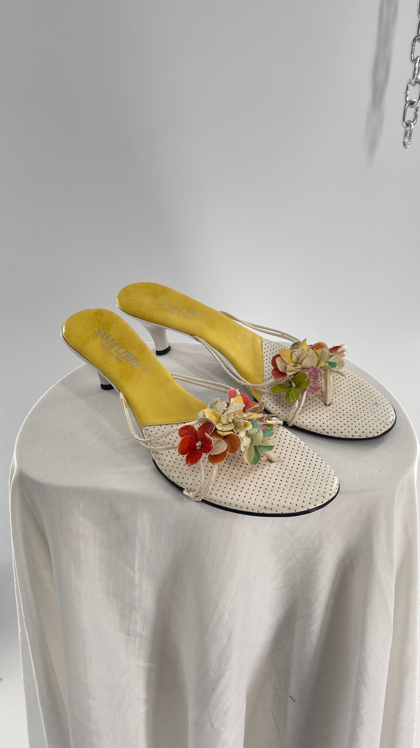 Vintage Sam & Libby 1990s Kitten Heel with Rosettes(40)