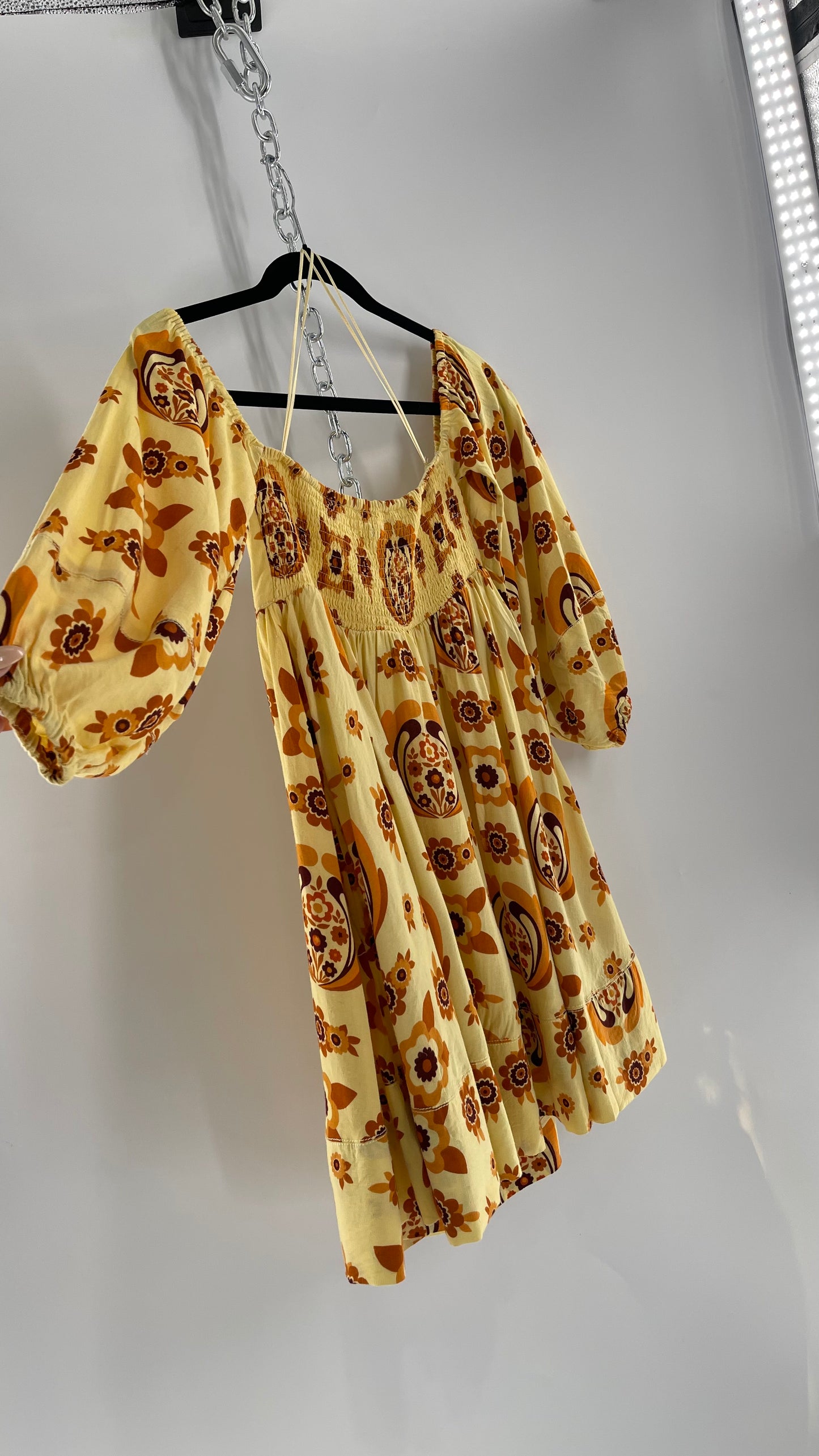 Urban Outfitters 1970s Puff Sleeve Retro Printed Babydoll Mini (Small)