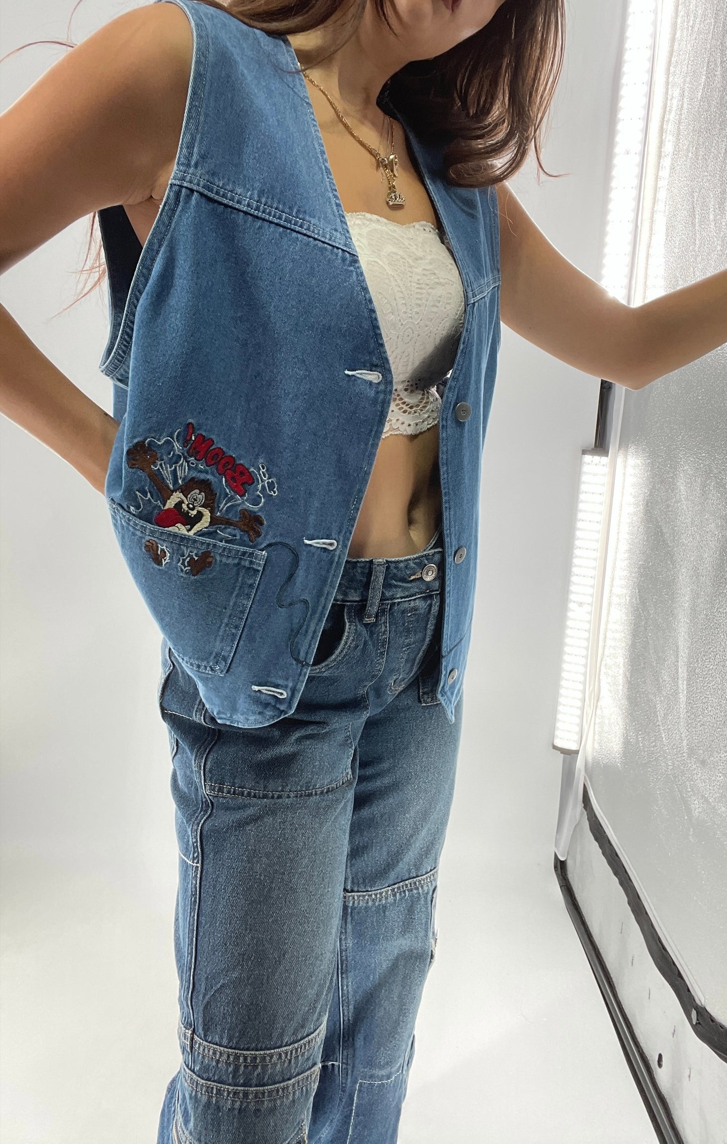 Vintage Looney Tunes Denim Vest with Embroidered Characters (Large)