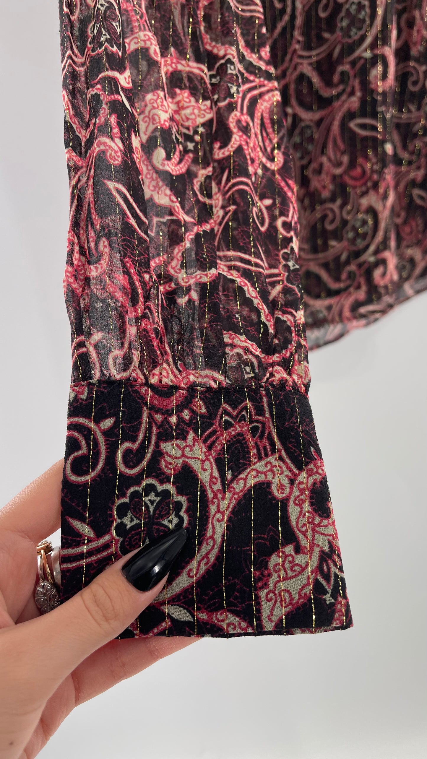 Kachel 95% Silk Black Paisley Blouse with Gold Tinsel Bessie Anthropologie (6)