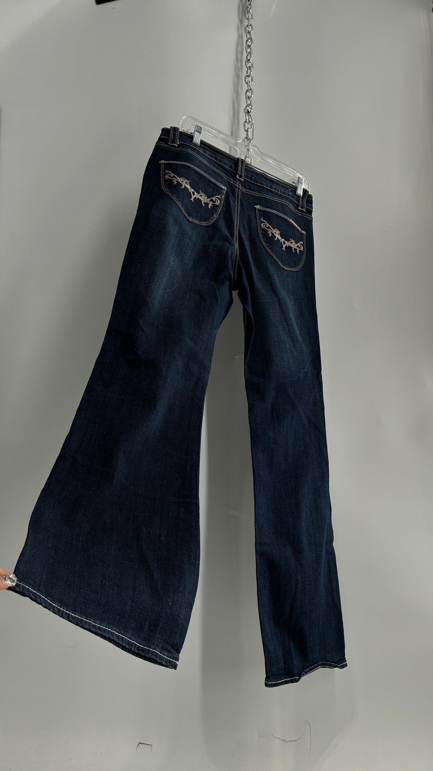 Vintage BUFFALO Dark Wash Embroidered Pocket Jeans (32x33)