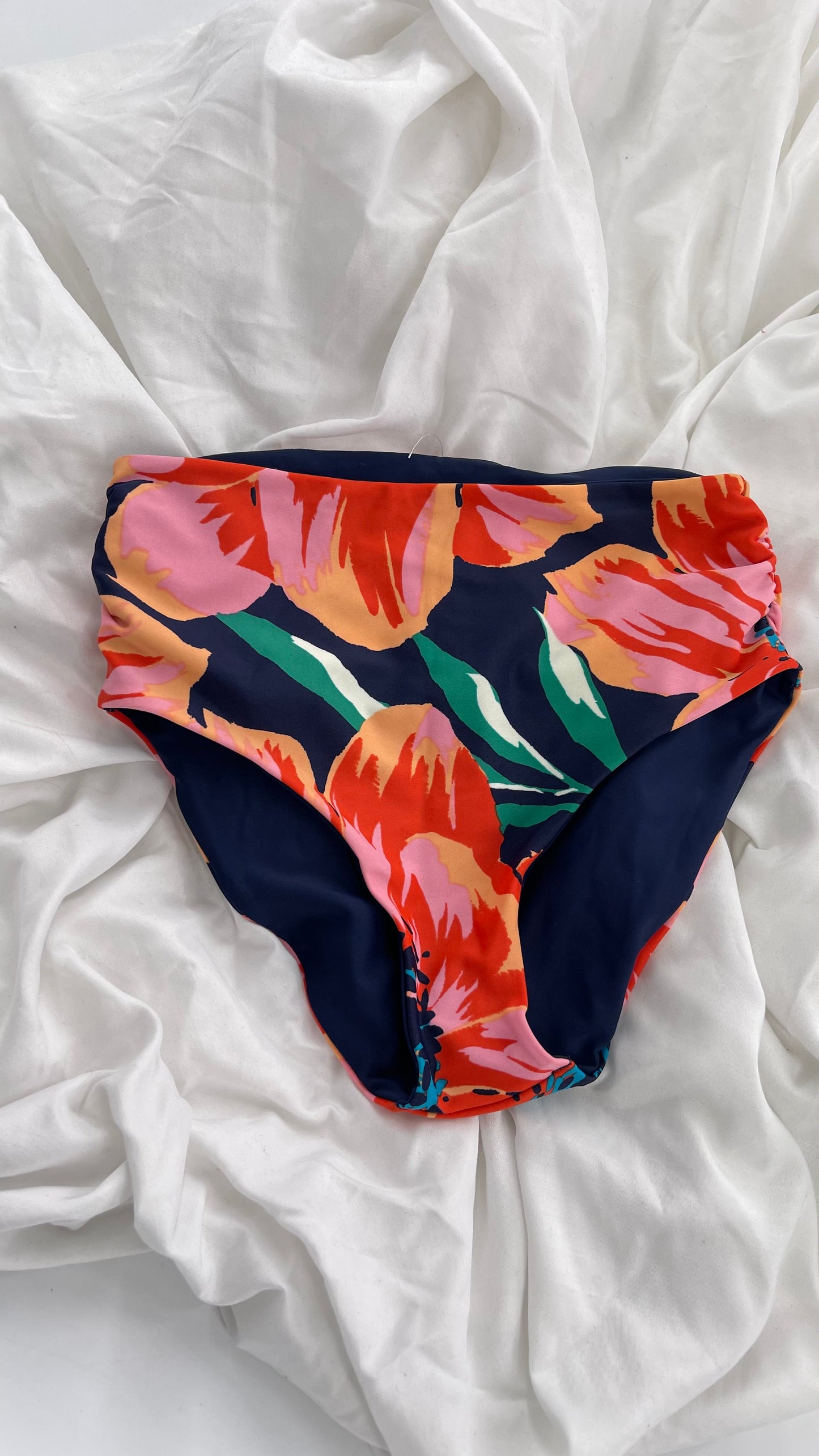 AERIE Reversible Navy Blue Mid Rise Full Coverage Floral Bottoms NWOT (Small)