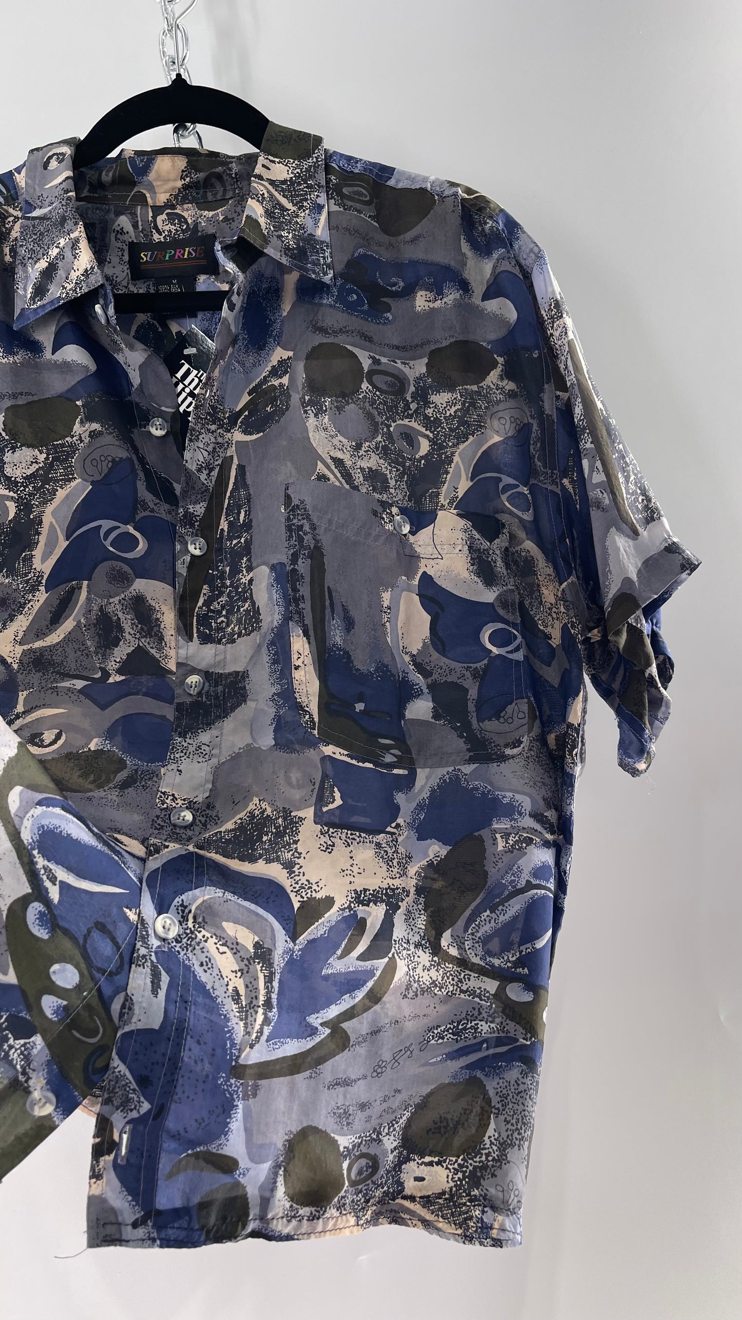 Vintage SURPRISE 100% Silk Blue Green Patterned Short Sleeve Button Up (Medium)