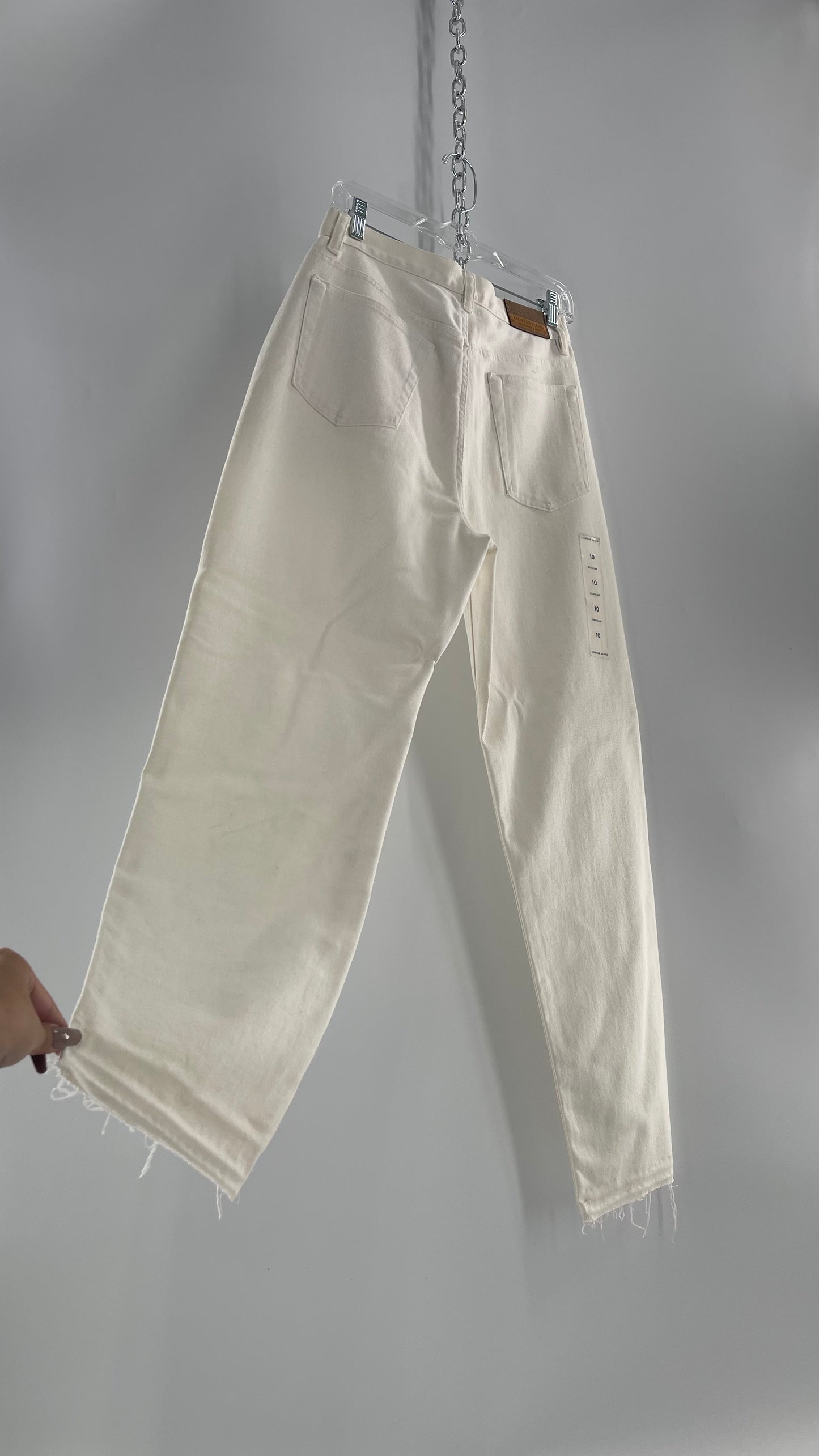 Dead stock Vintage White Liz Claiborne Jeans with distressed hem(Size 10 regular)