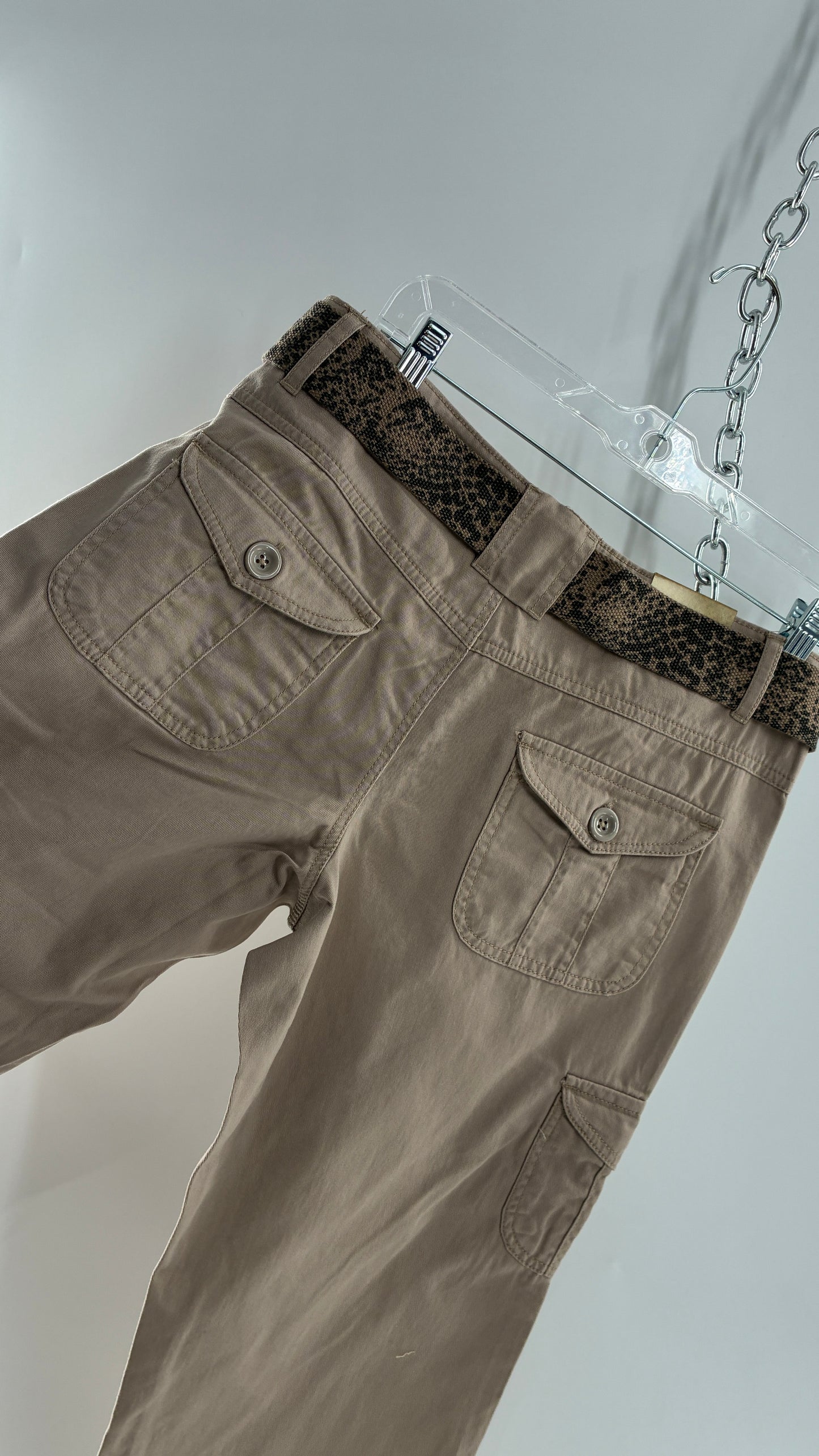 Deadstock Vintage MOKACHINO Tan Low Rise Cargos with Grommet Belt and Zipper Details (4,10)