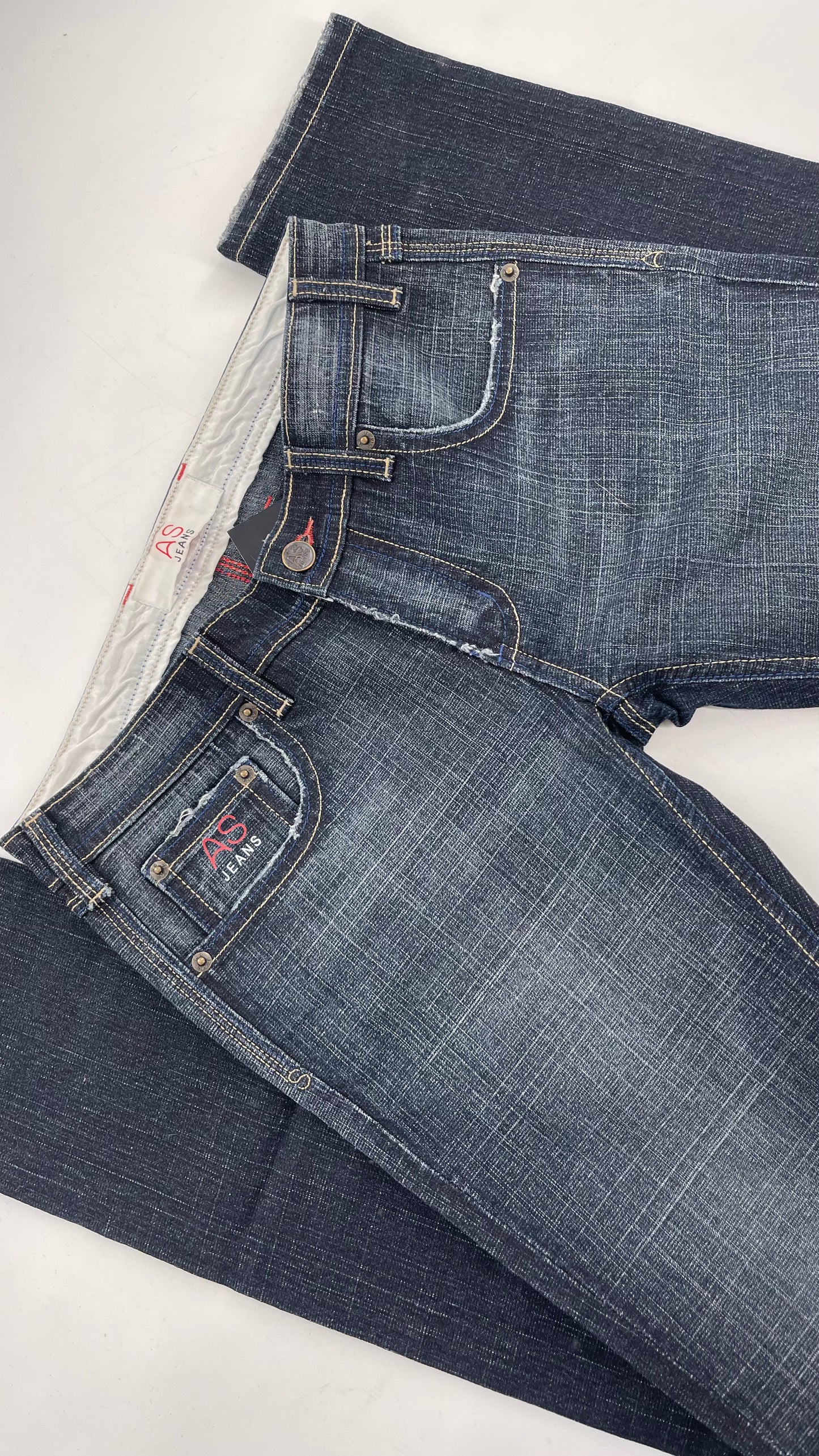 Vintage Smart AS JEANS Dark Wash with Grain and Embroidered/Embellished Kiss Rock Logo (28)