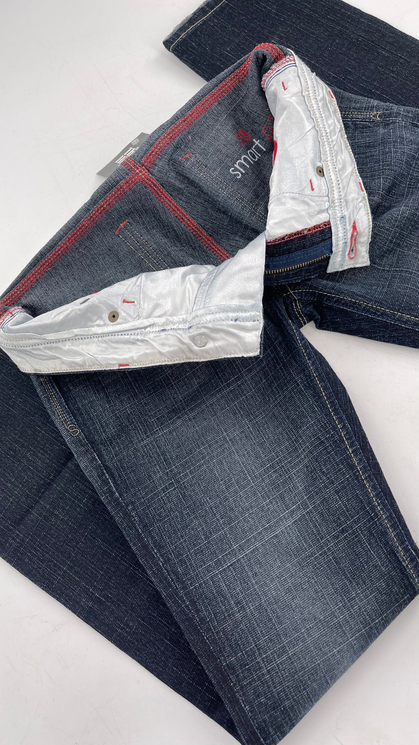 Vintage Smart AS JEANS Dark Wash with Grain and Embroidered/Embellished Kiss Rock Logo (28)