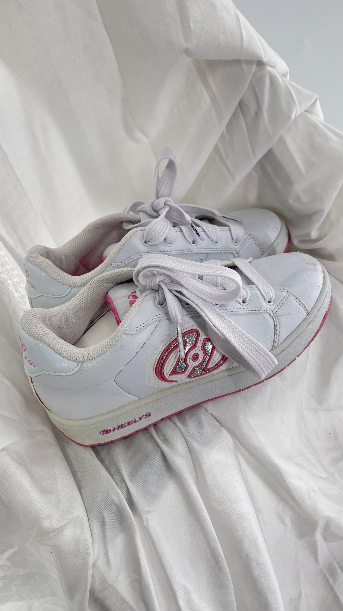 Vintage Scuffed Up White Pink Glitter Heelys (7)