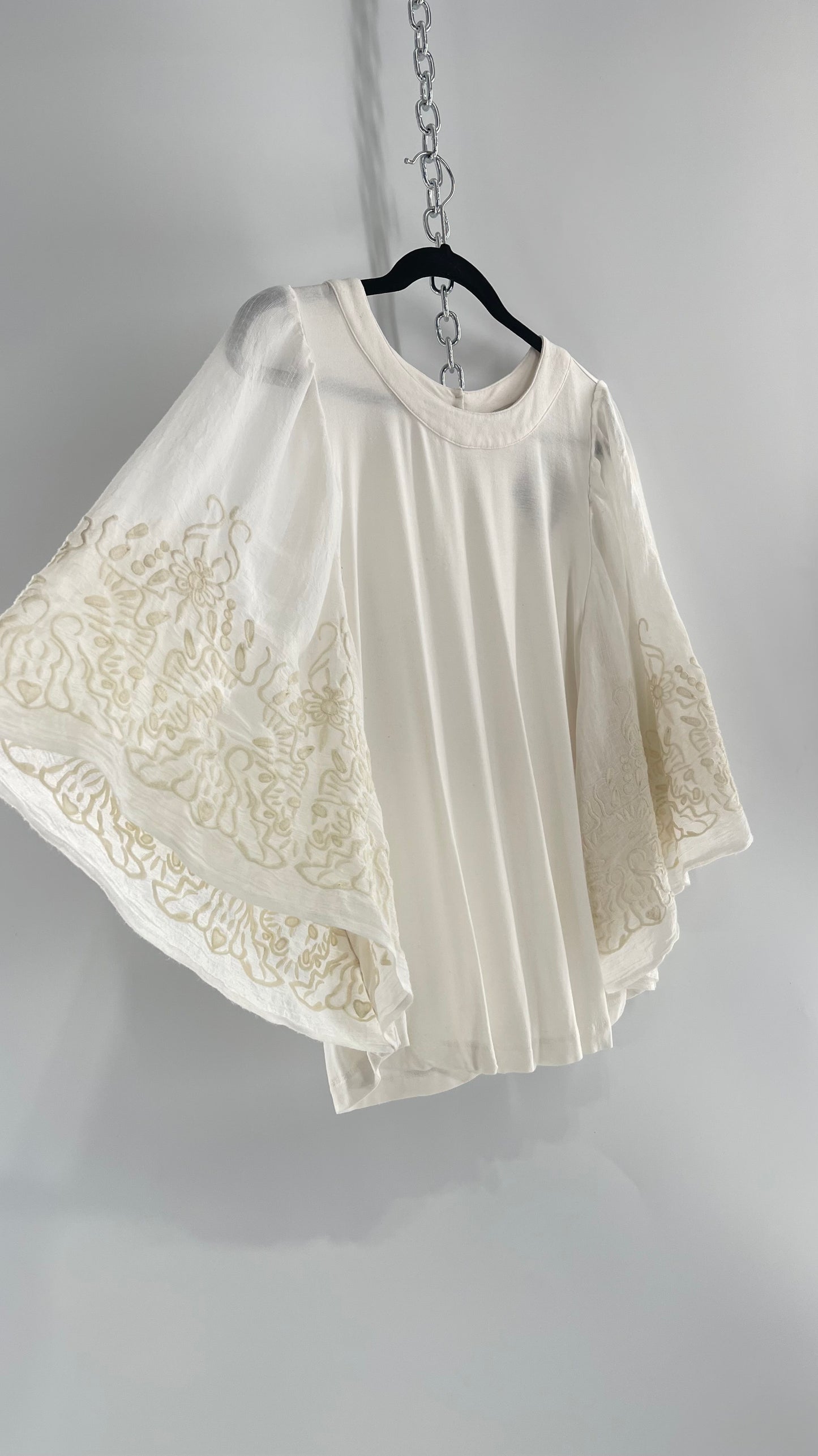 Anthropologie Eri + Ali White Embroidered Bat Wing Blouse (Medium)